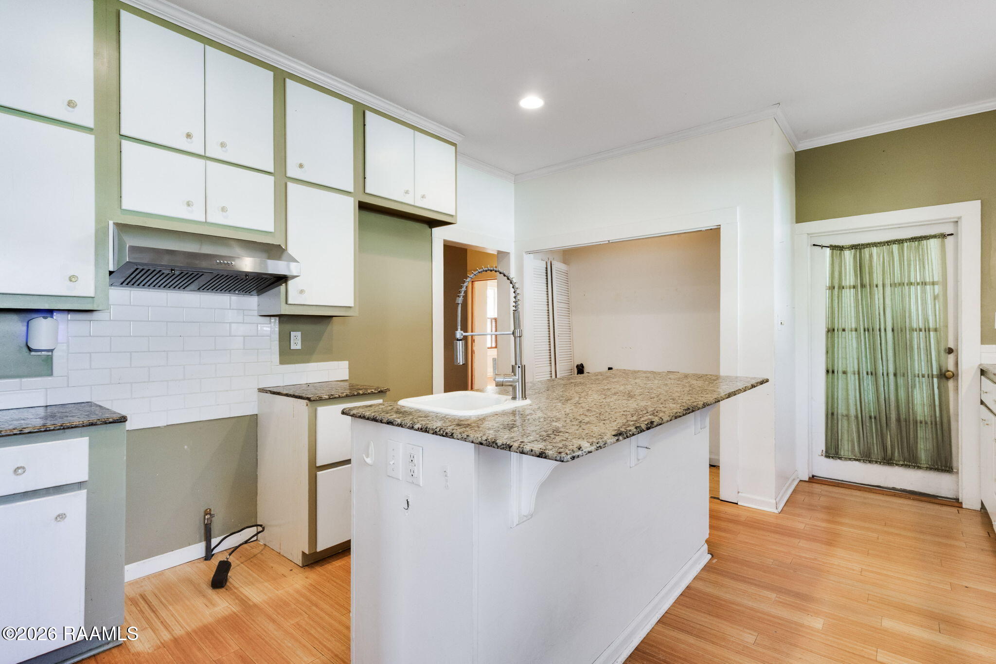 111 N Lombard Street