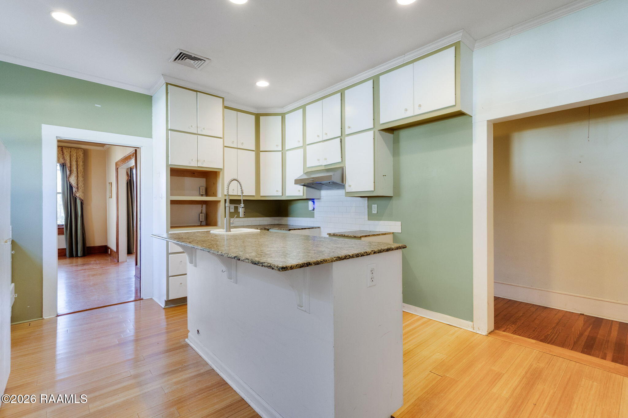 111 N Lombard Street
