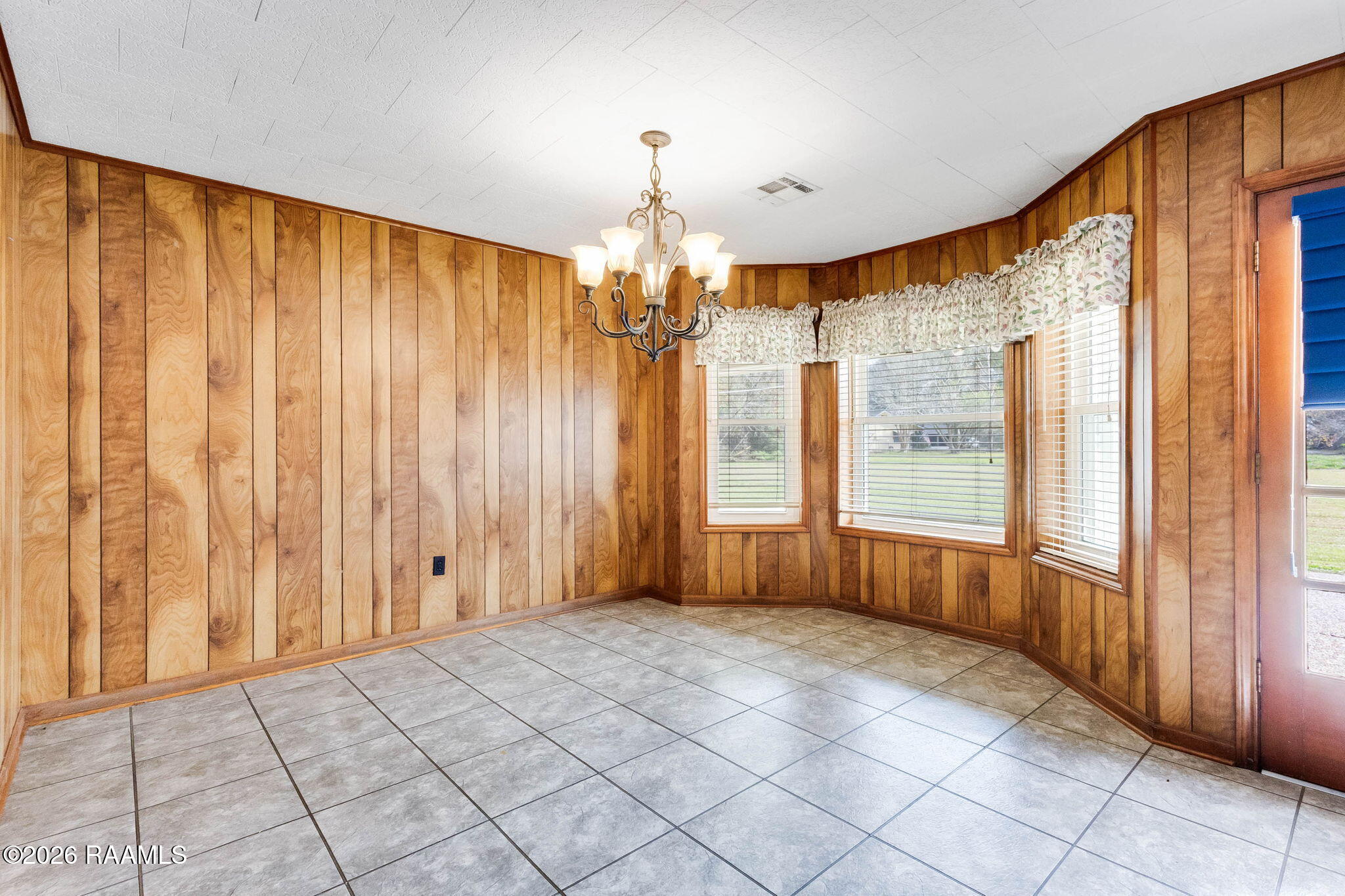 5814 Hwy 182