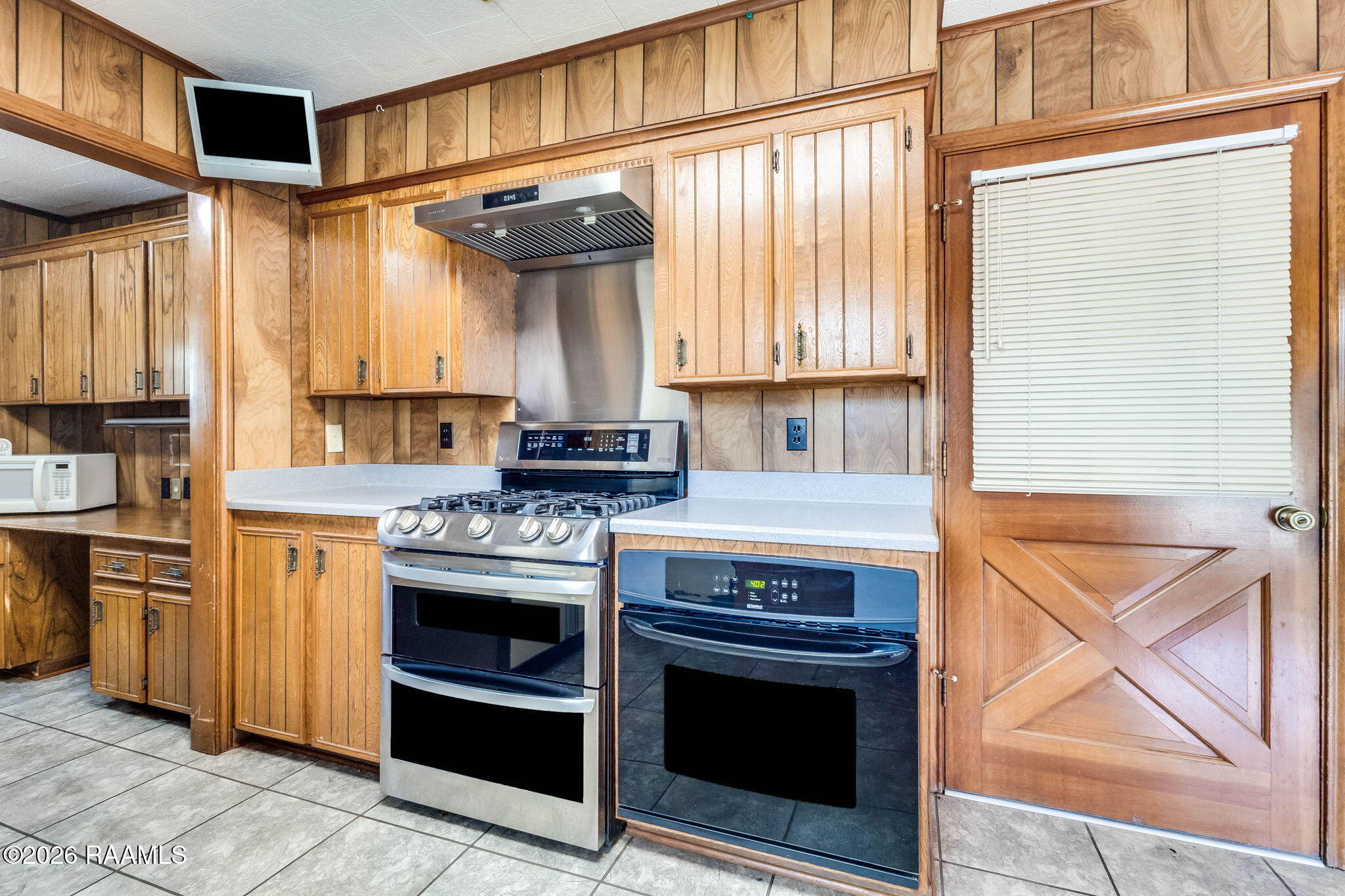 5814 Hwy 182