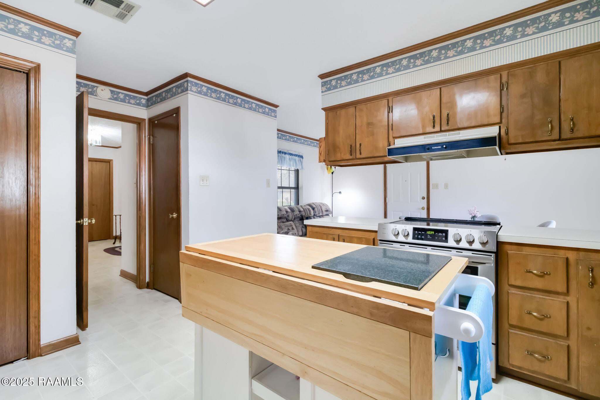 1203 Noah Lane