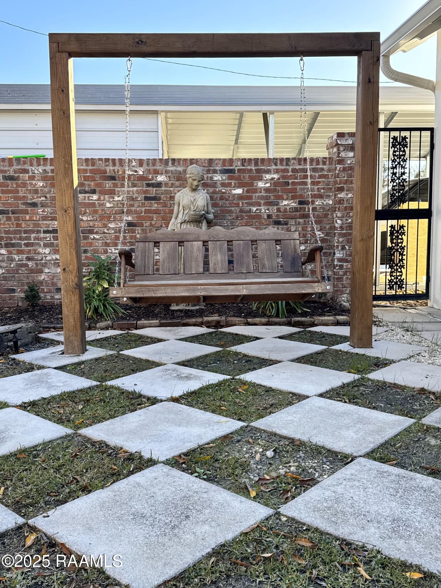 734 W Magnolia Street