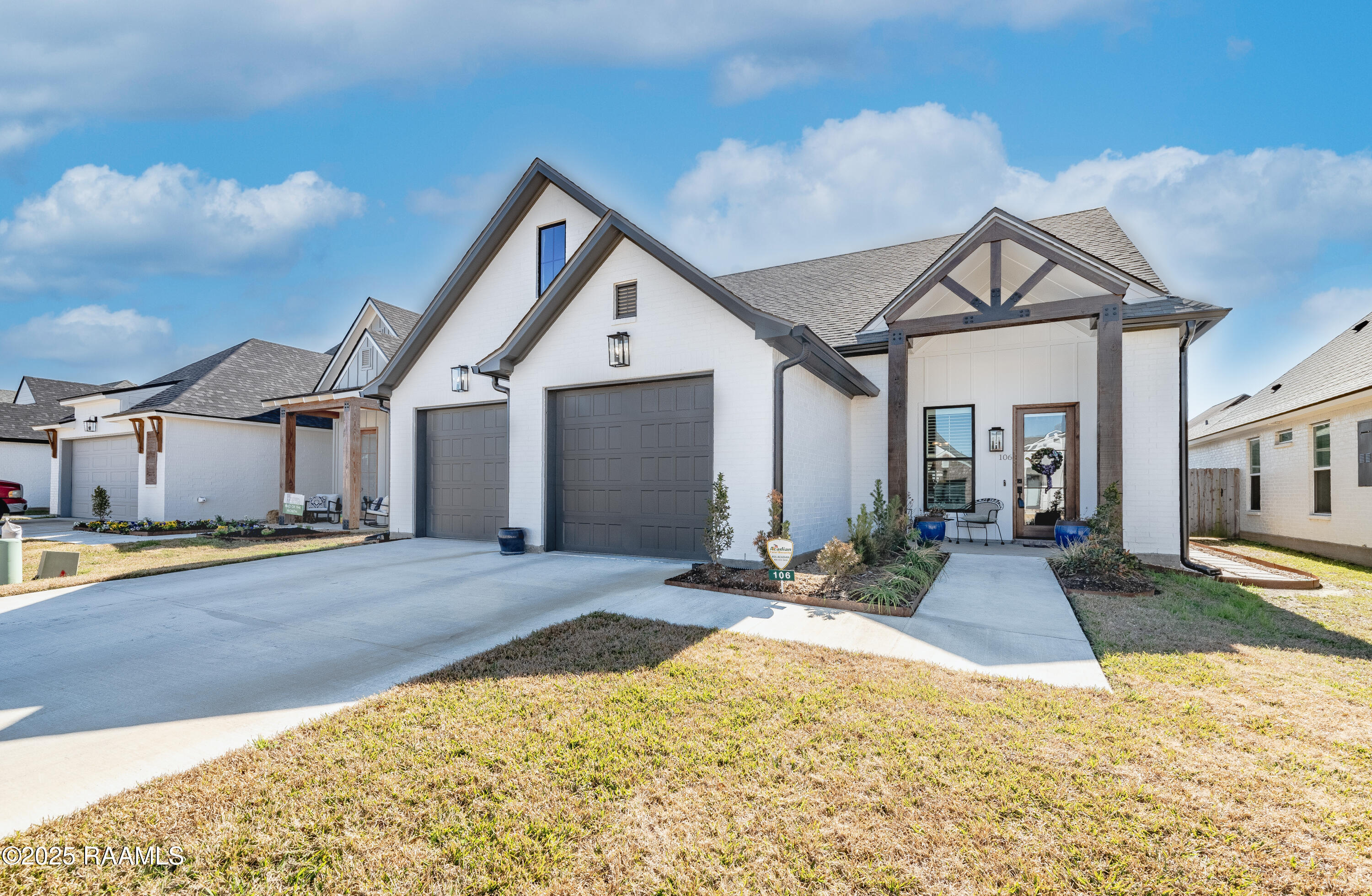 106 Lakes Edge Drive