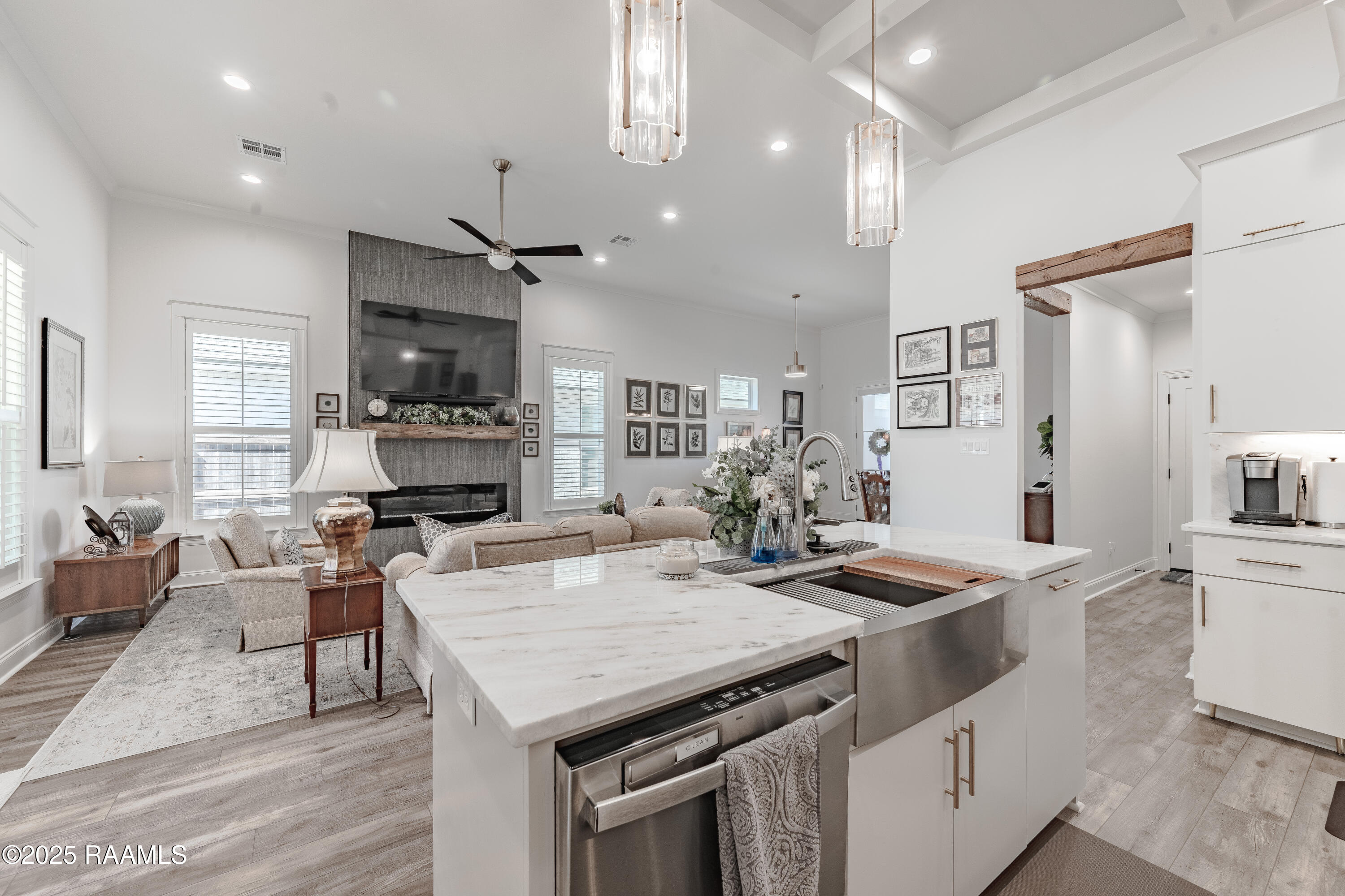 106 Lakes Edge Drive