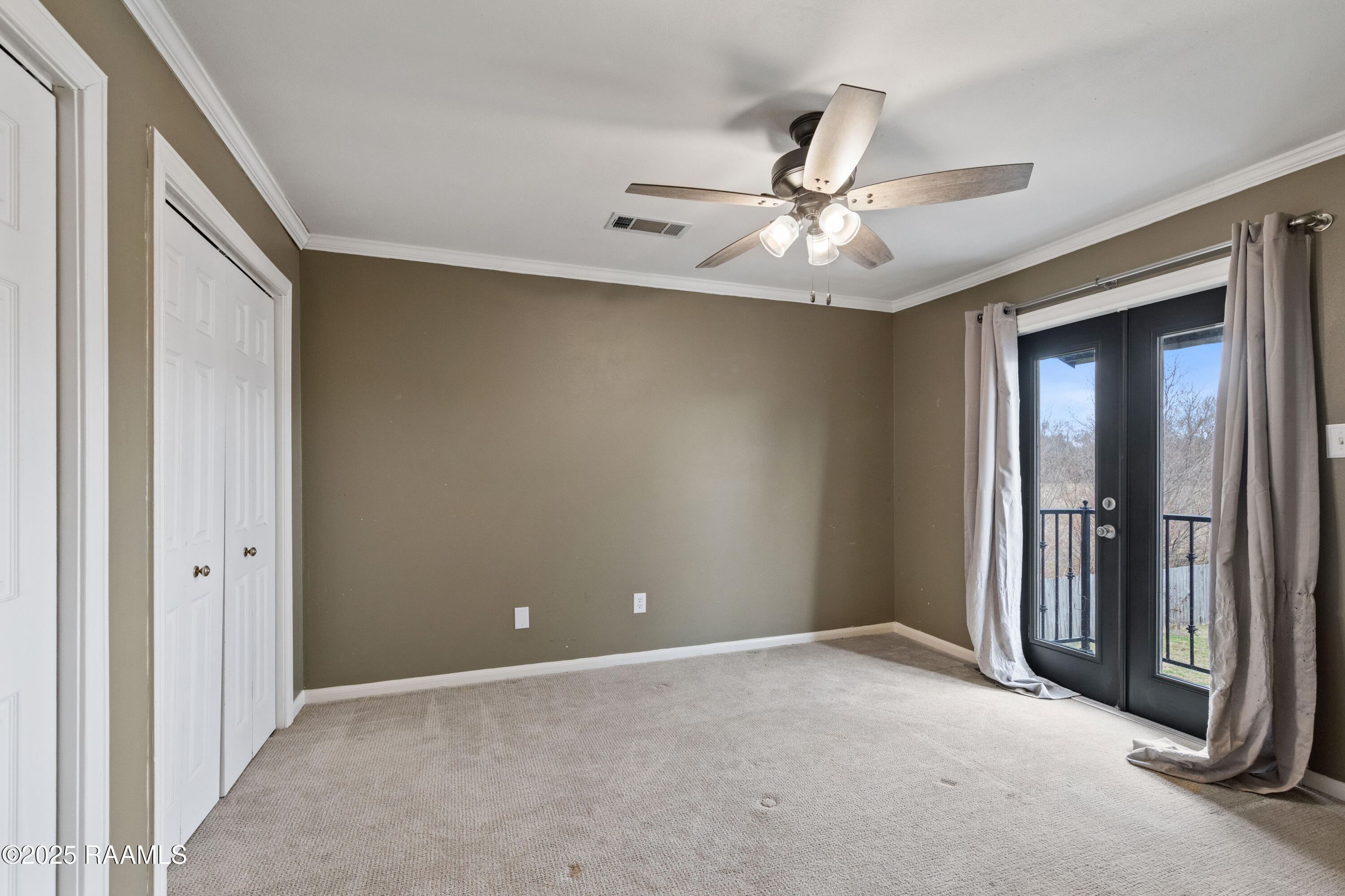 1002 Rue De Pierre