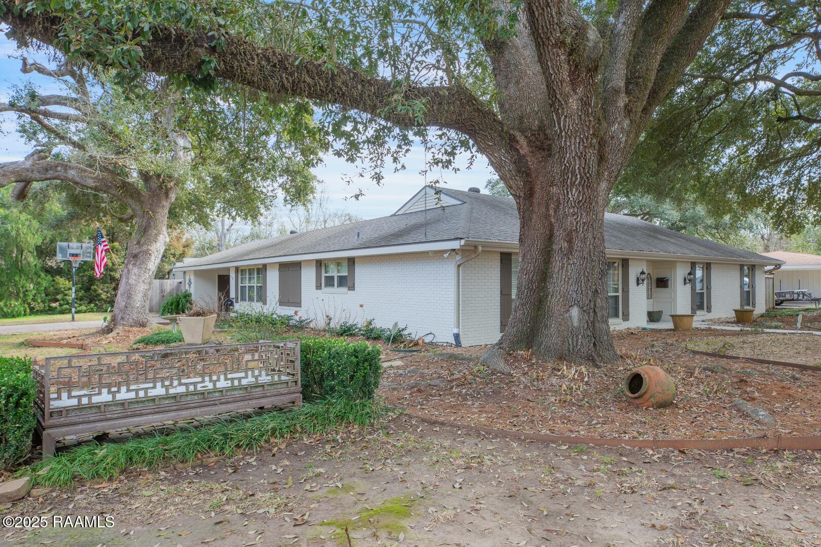 121 Oakridge Street