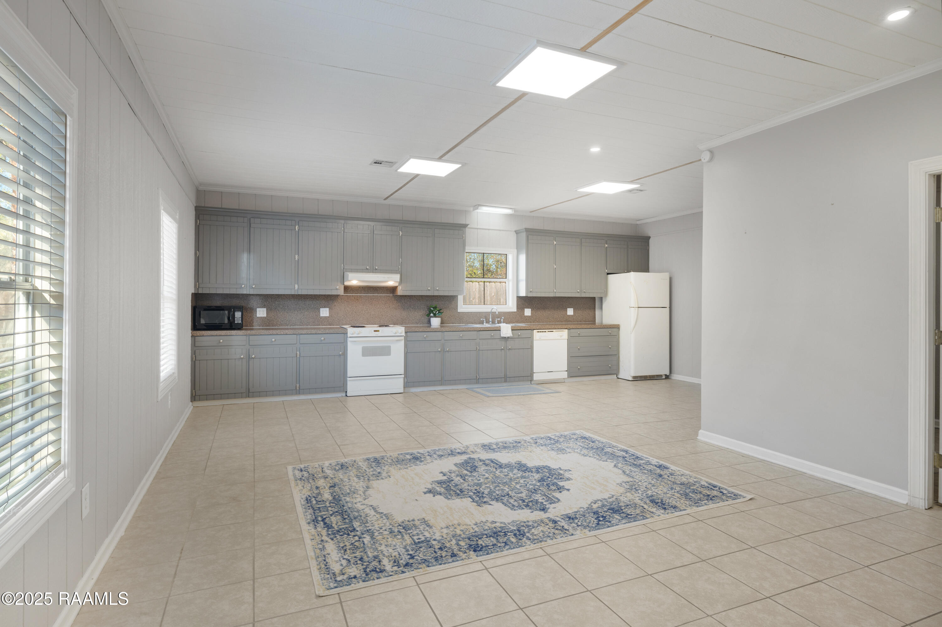 106 Hesper Drive