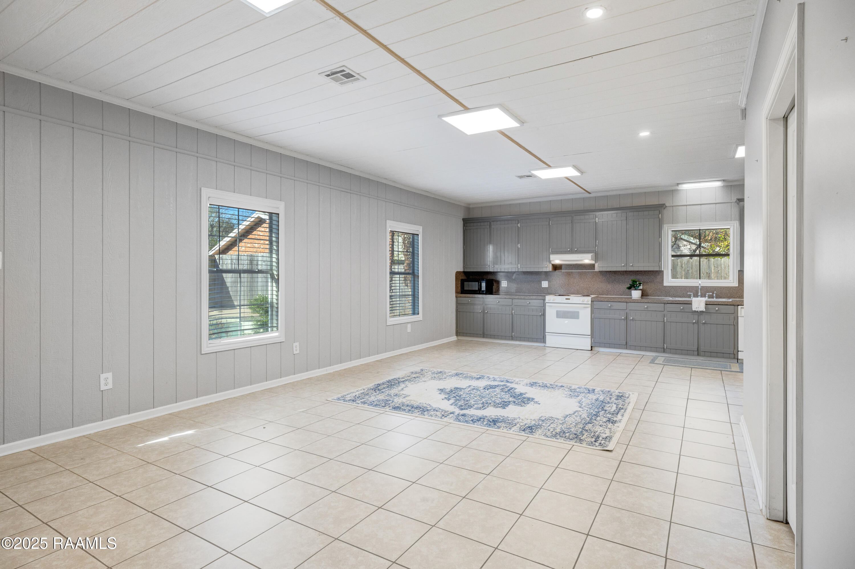 106 Hesper Drive