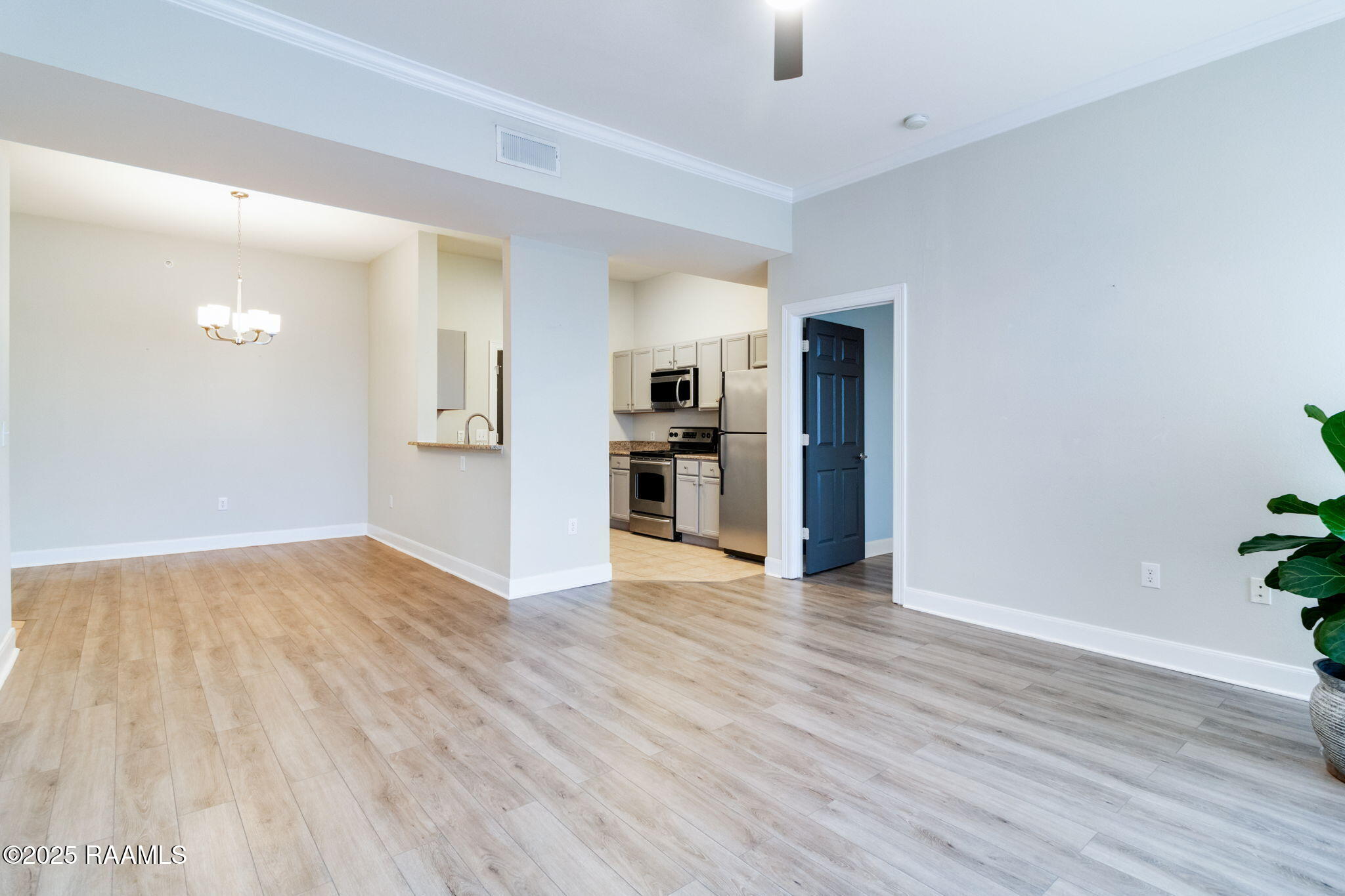 201 Settlers Trace Boulevard # 2406