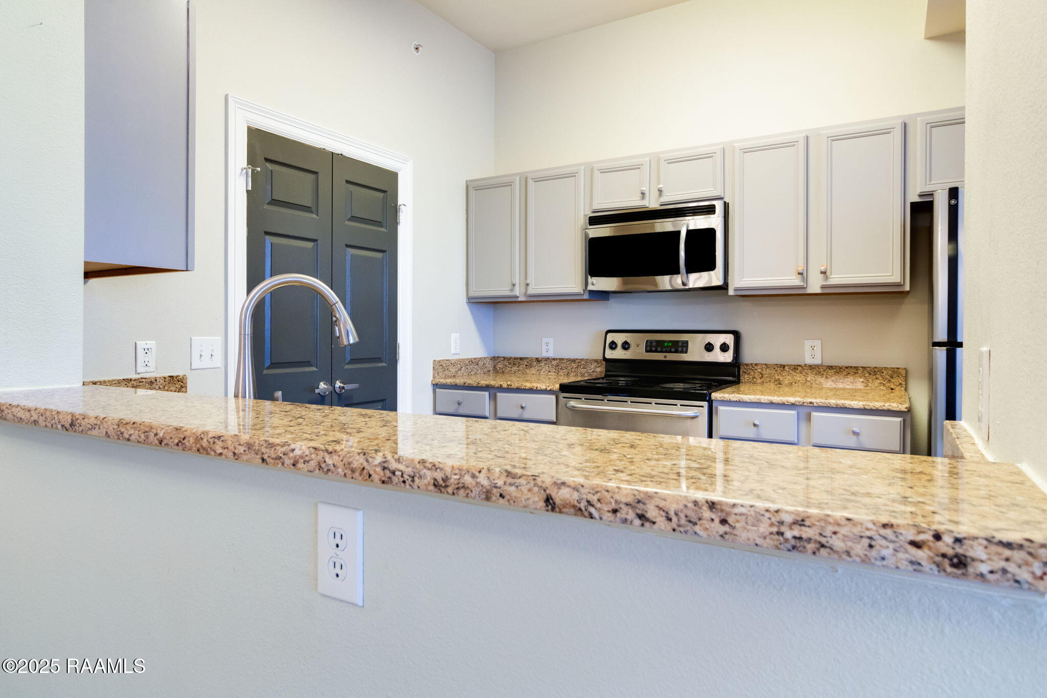 201 Settlers Trace Boulevard # 2406