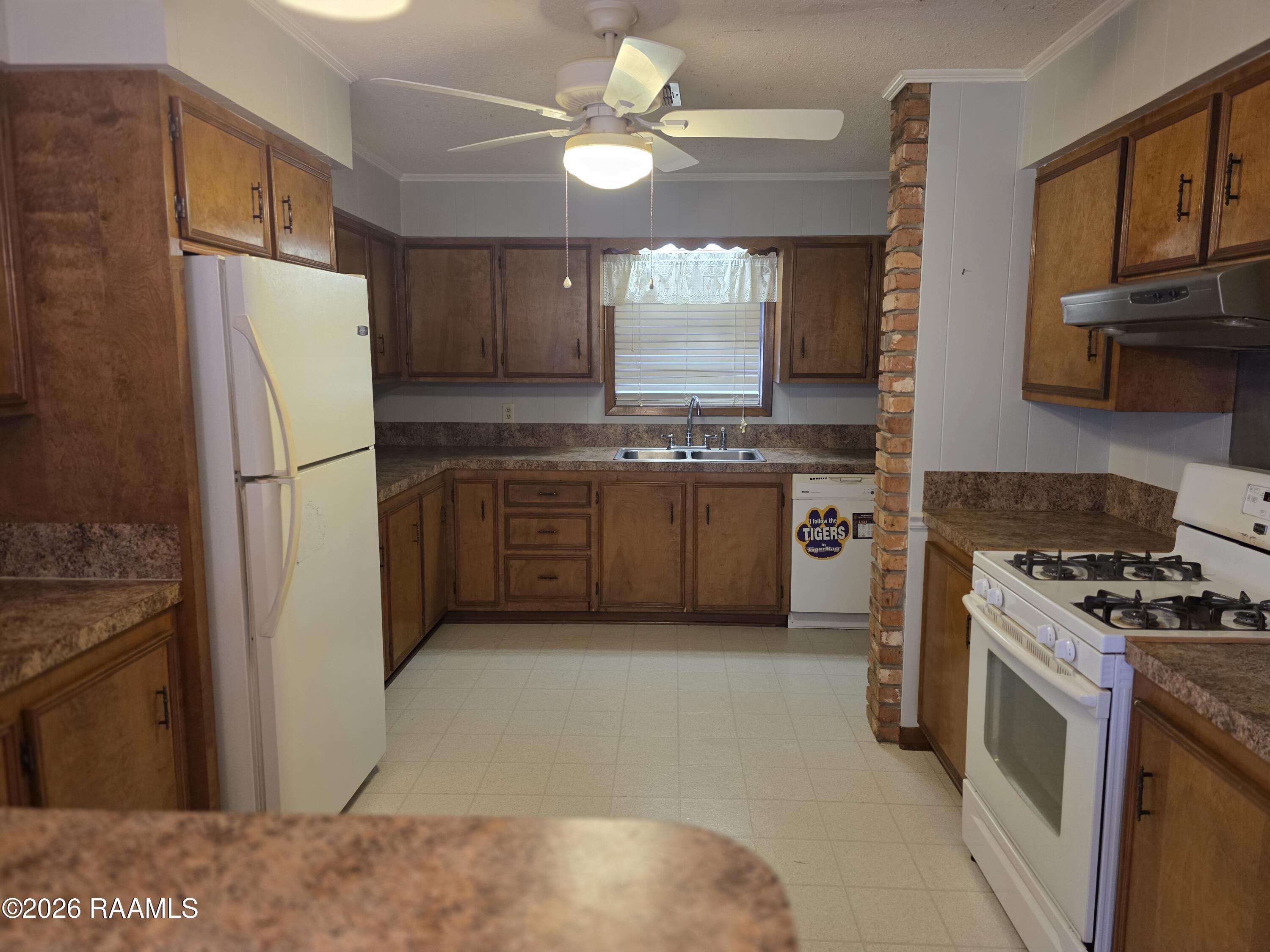 215 Lora Street