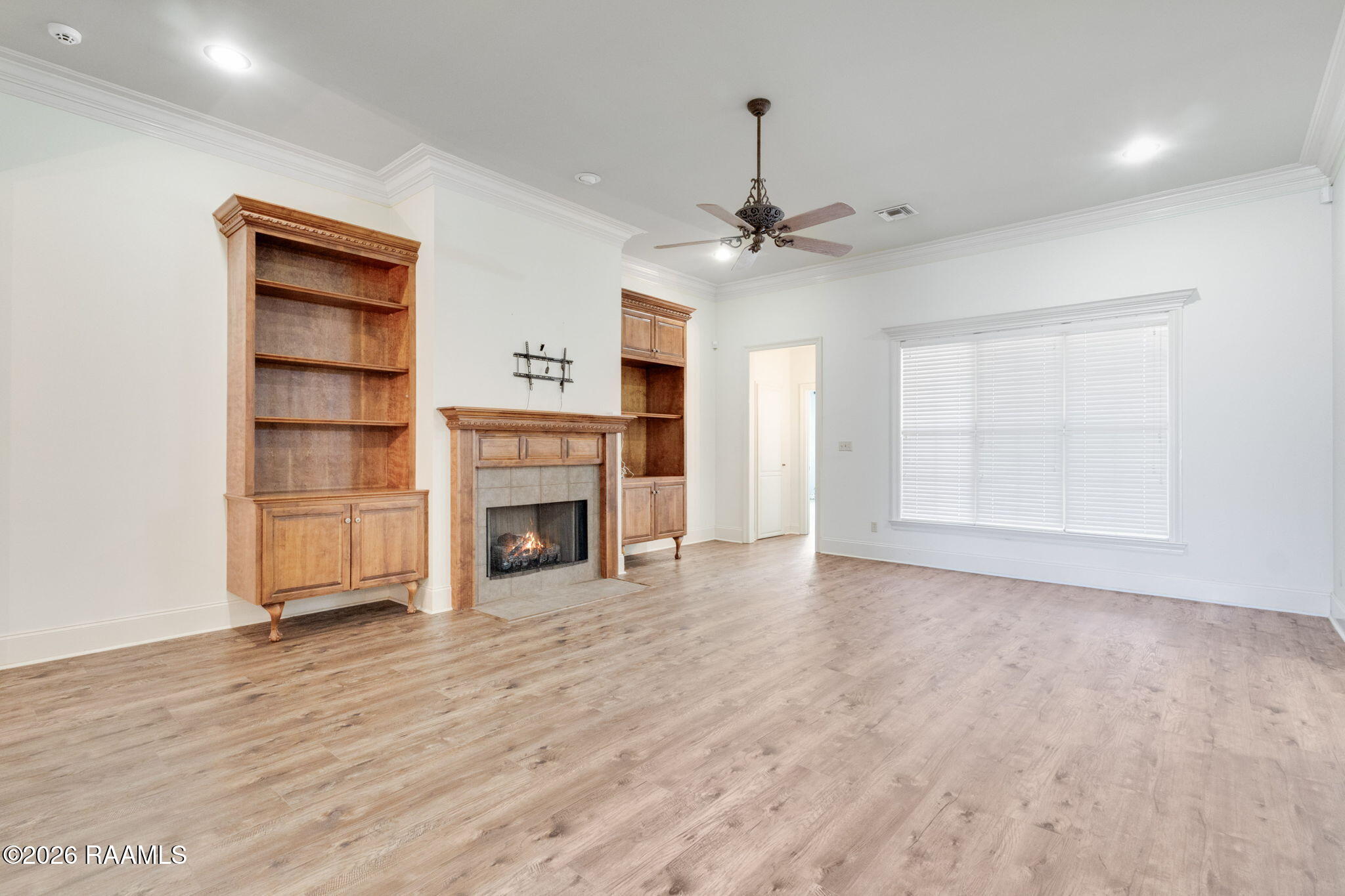 2528 Lakewood Drive