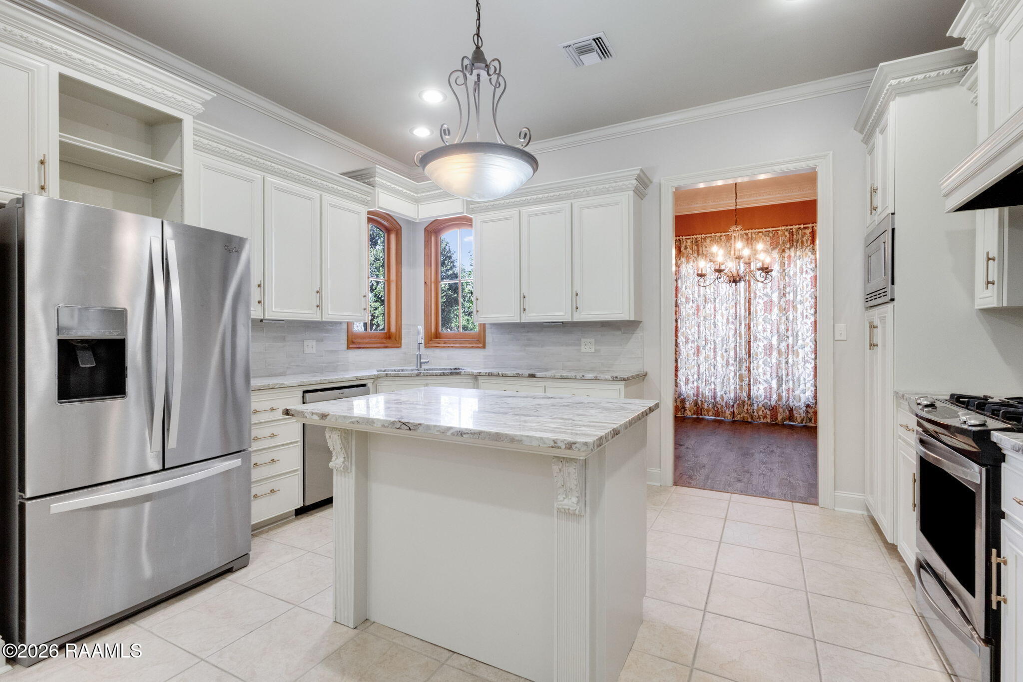 2528 Lakewood Drive