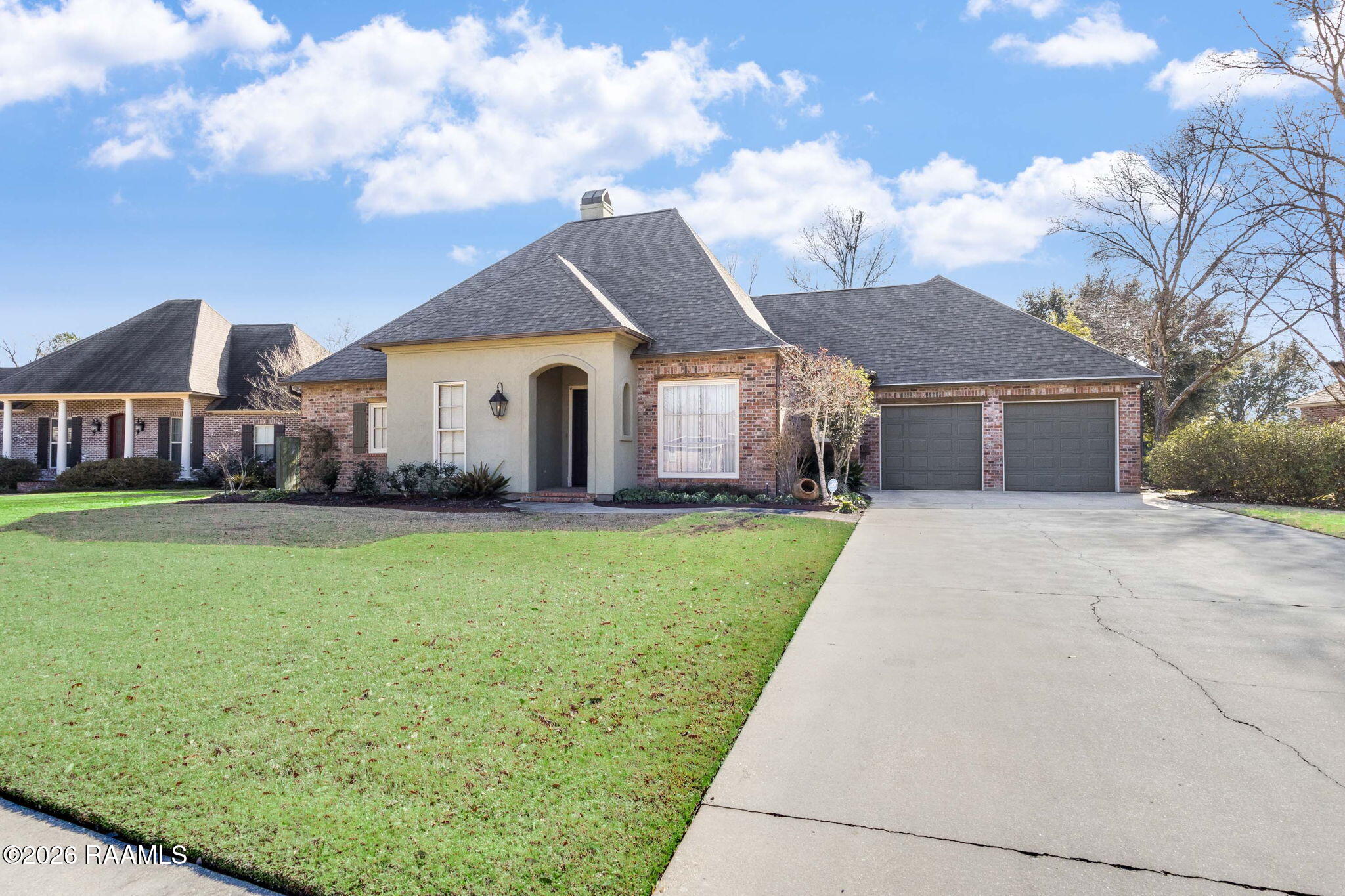 2528 Lakewood Drive
