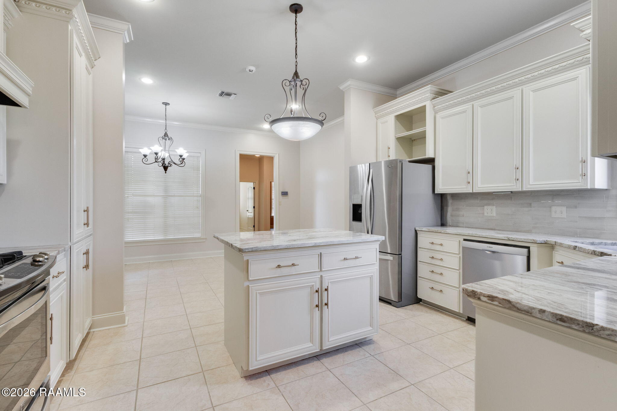 2528 Lakewood Drive