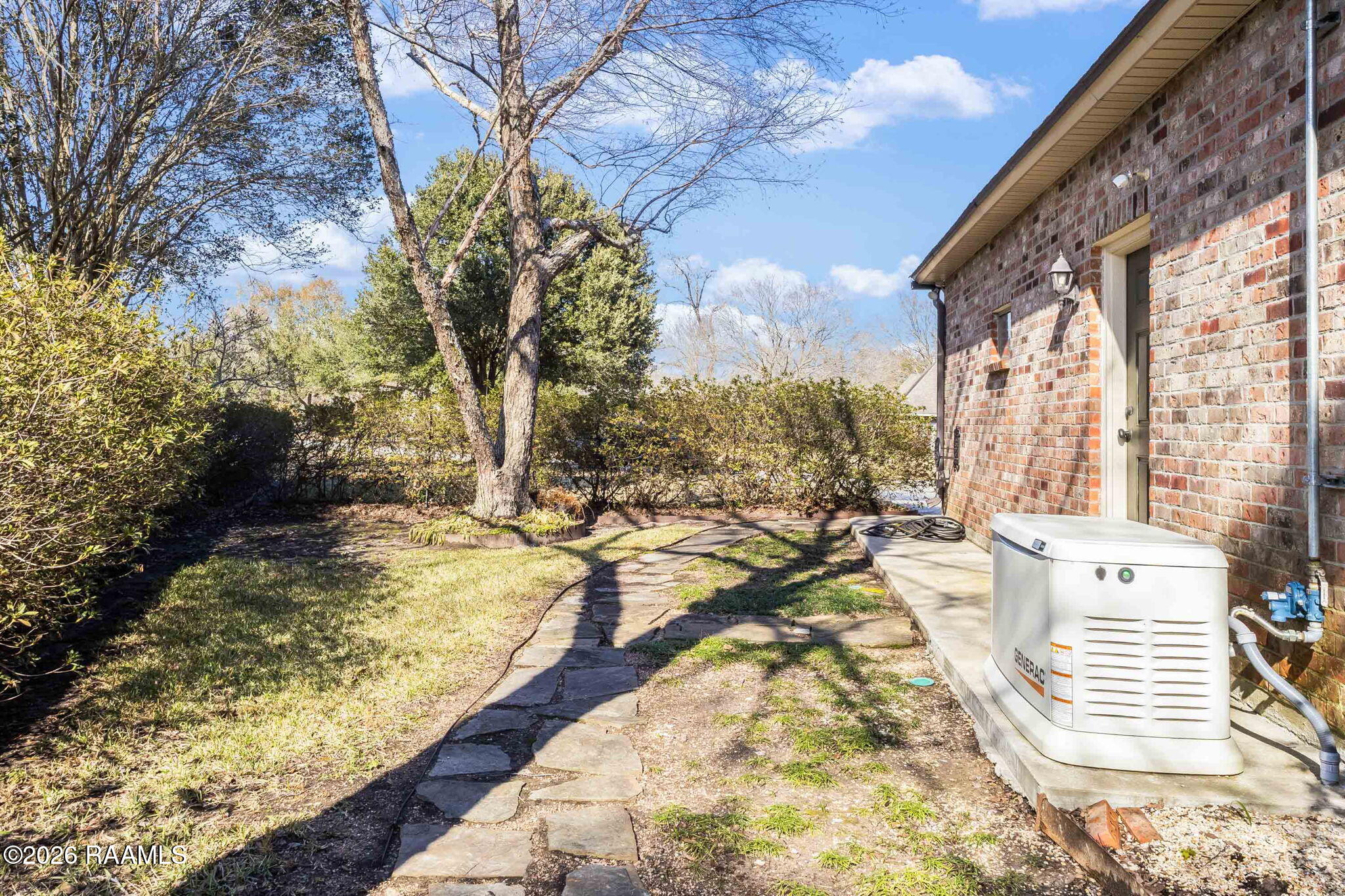 2528 Lakewood Drive