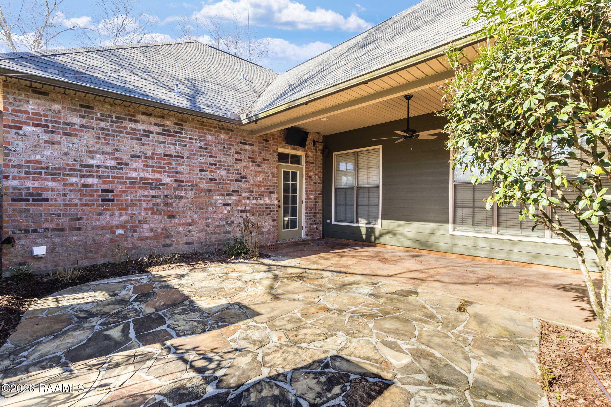 2528 Lakewood Drive