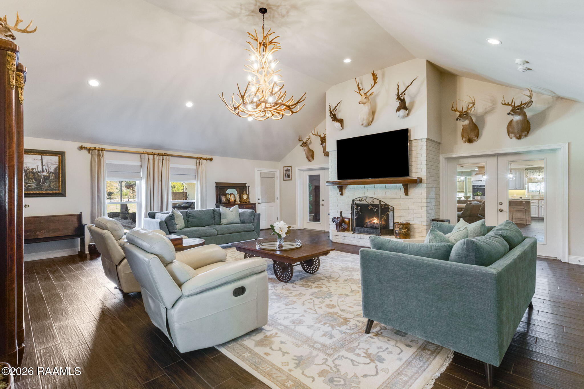 2924 Linwood Loop