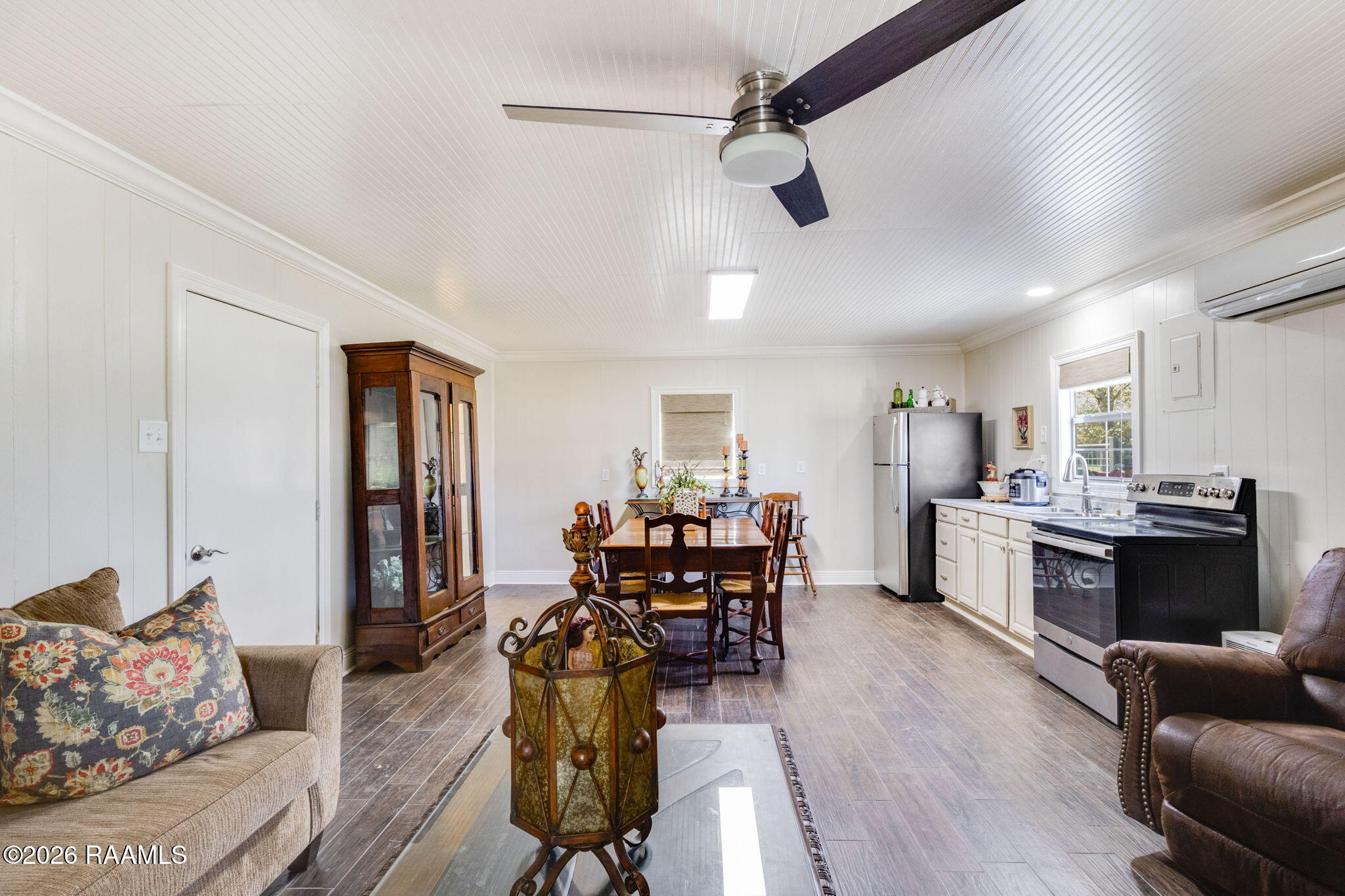 2924 Linwood Loop