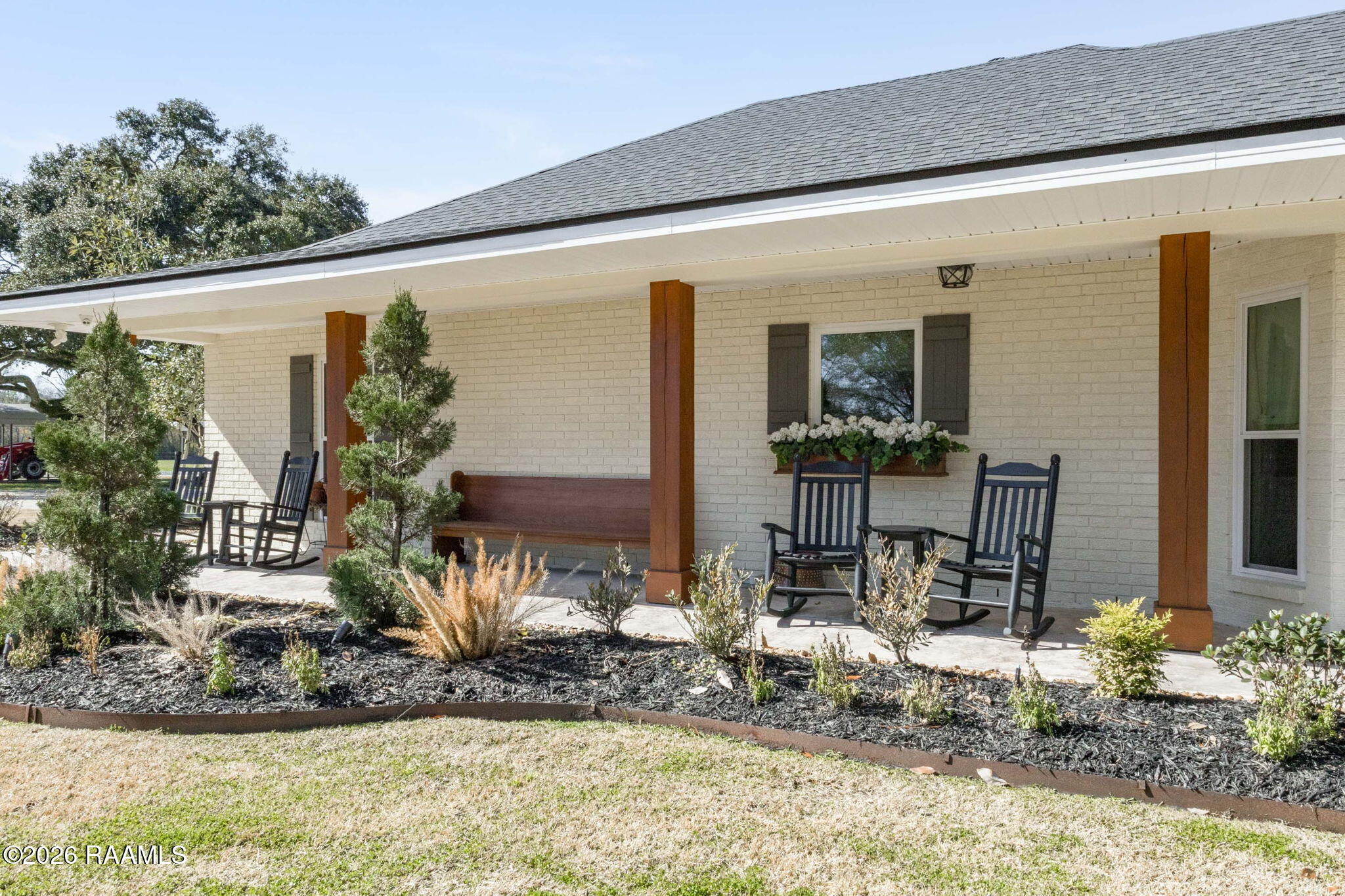 2924 Linwood Loop