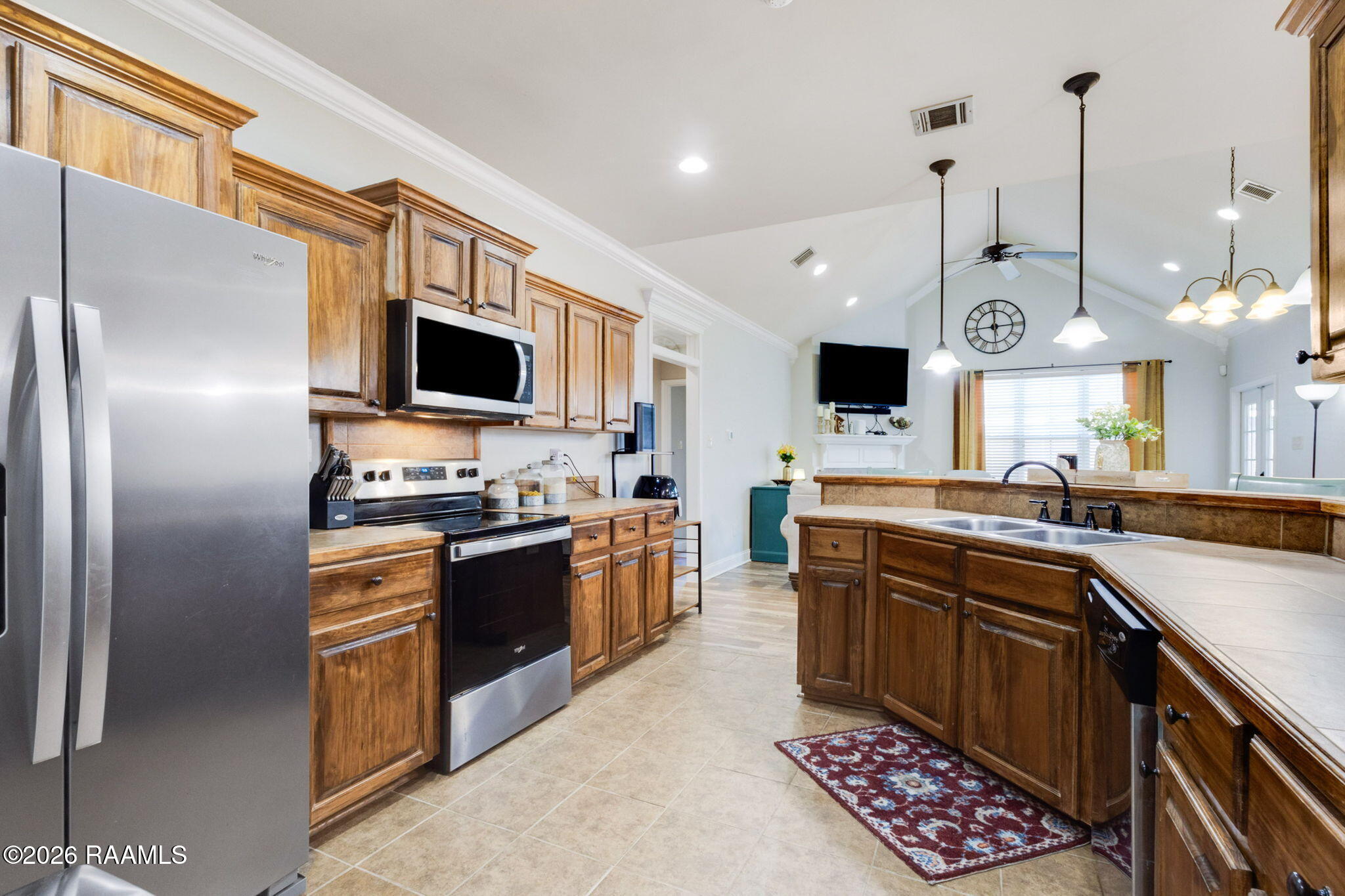 104 White Stripe Cove