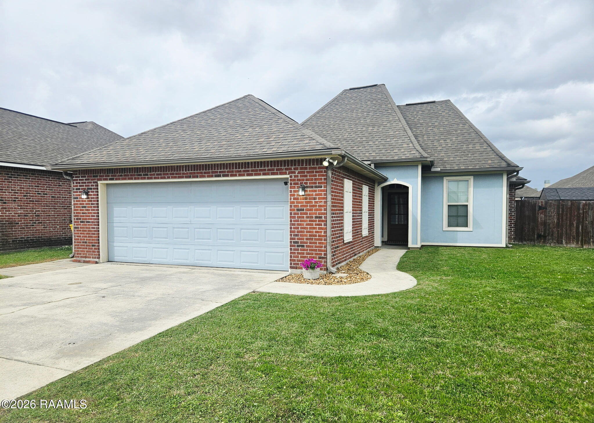 104 White Stripe Cove