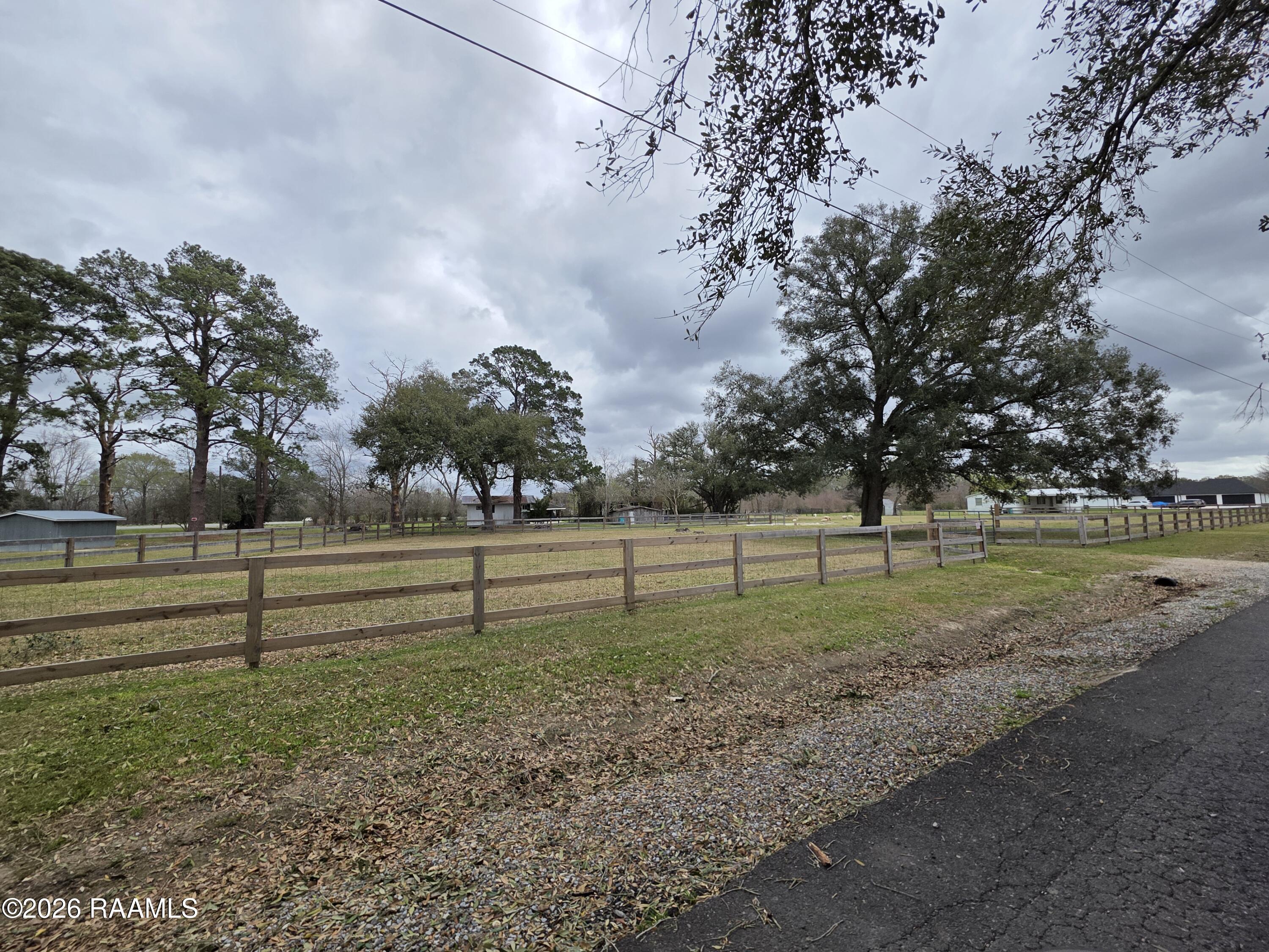 7338 Hwy 190