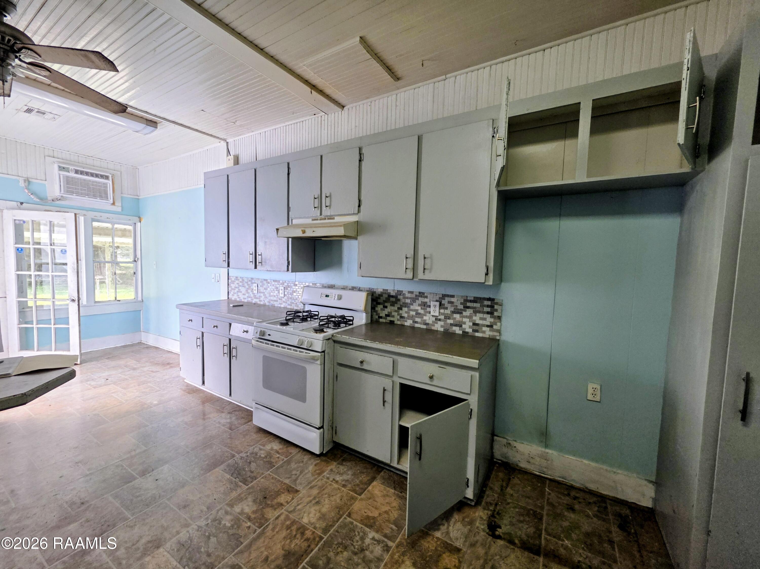 5048 Vidrine Road