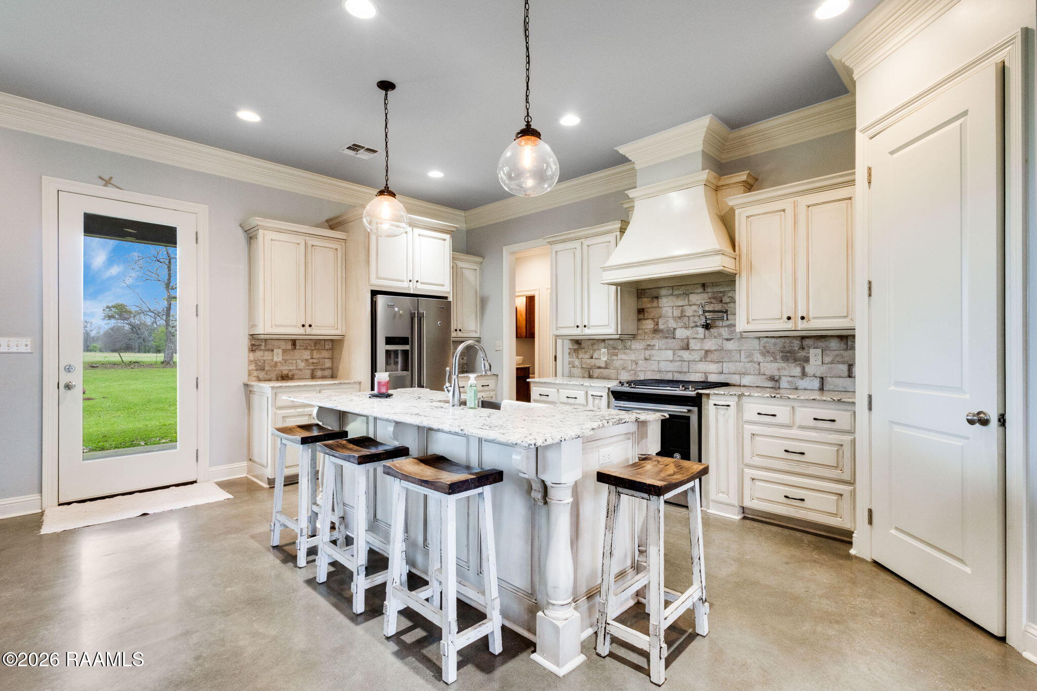 555 Longwood Drive
