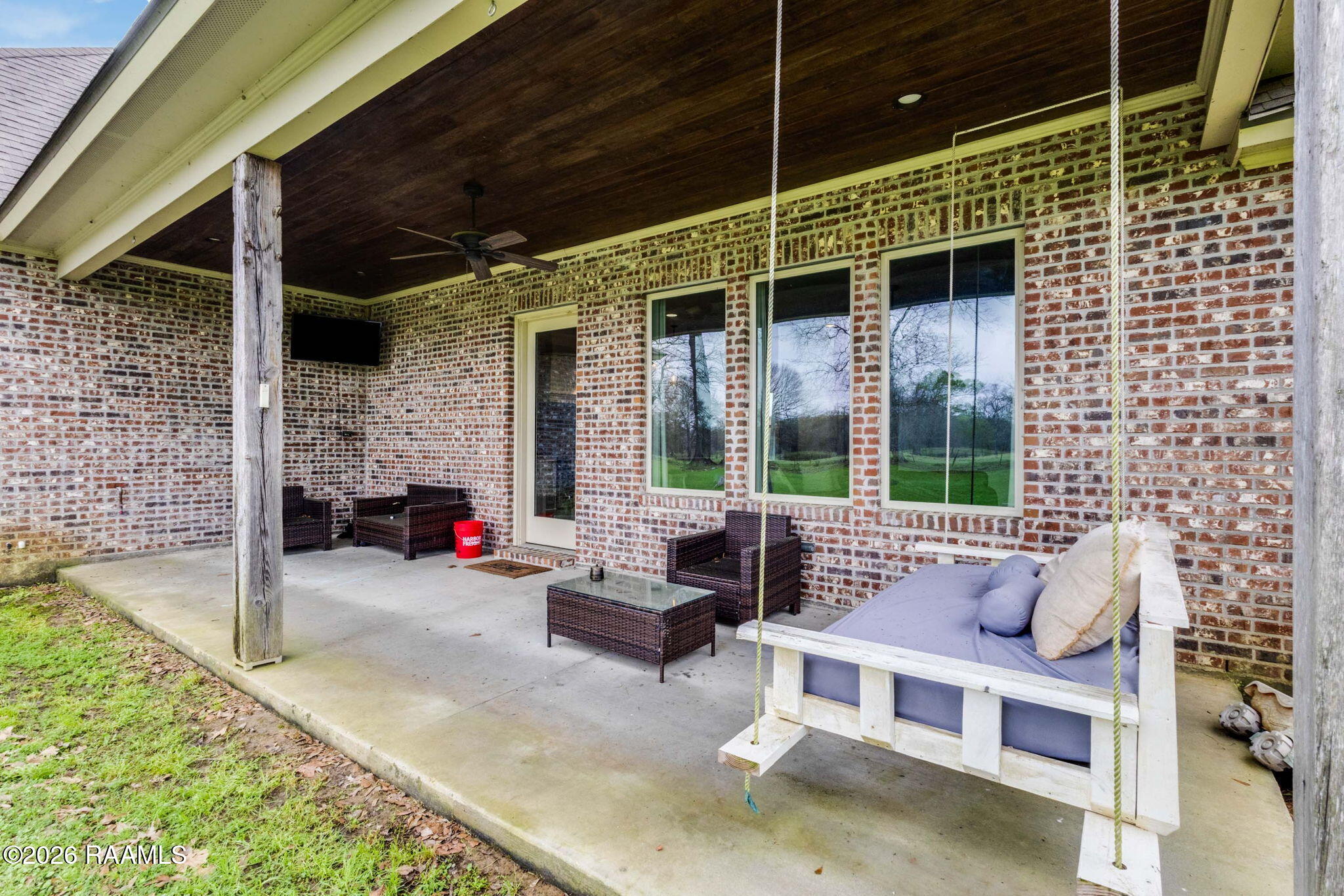 555 Longwood Drive
