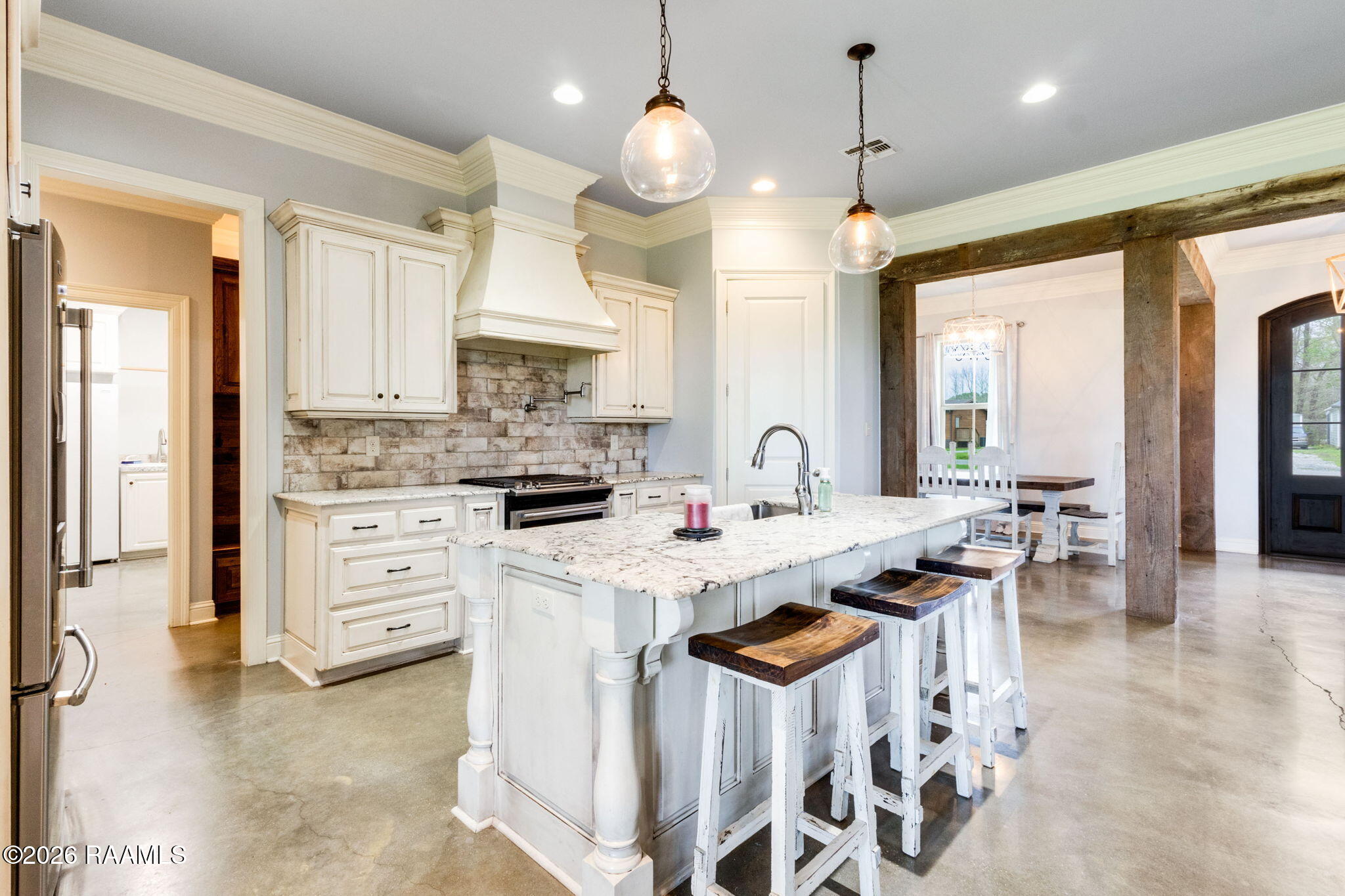 555 Longwood Drive