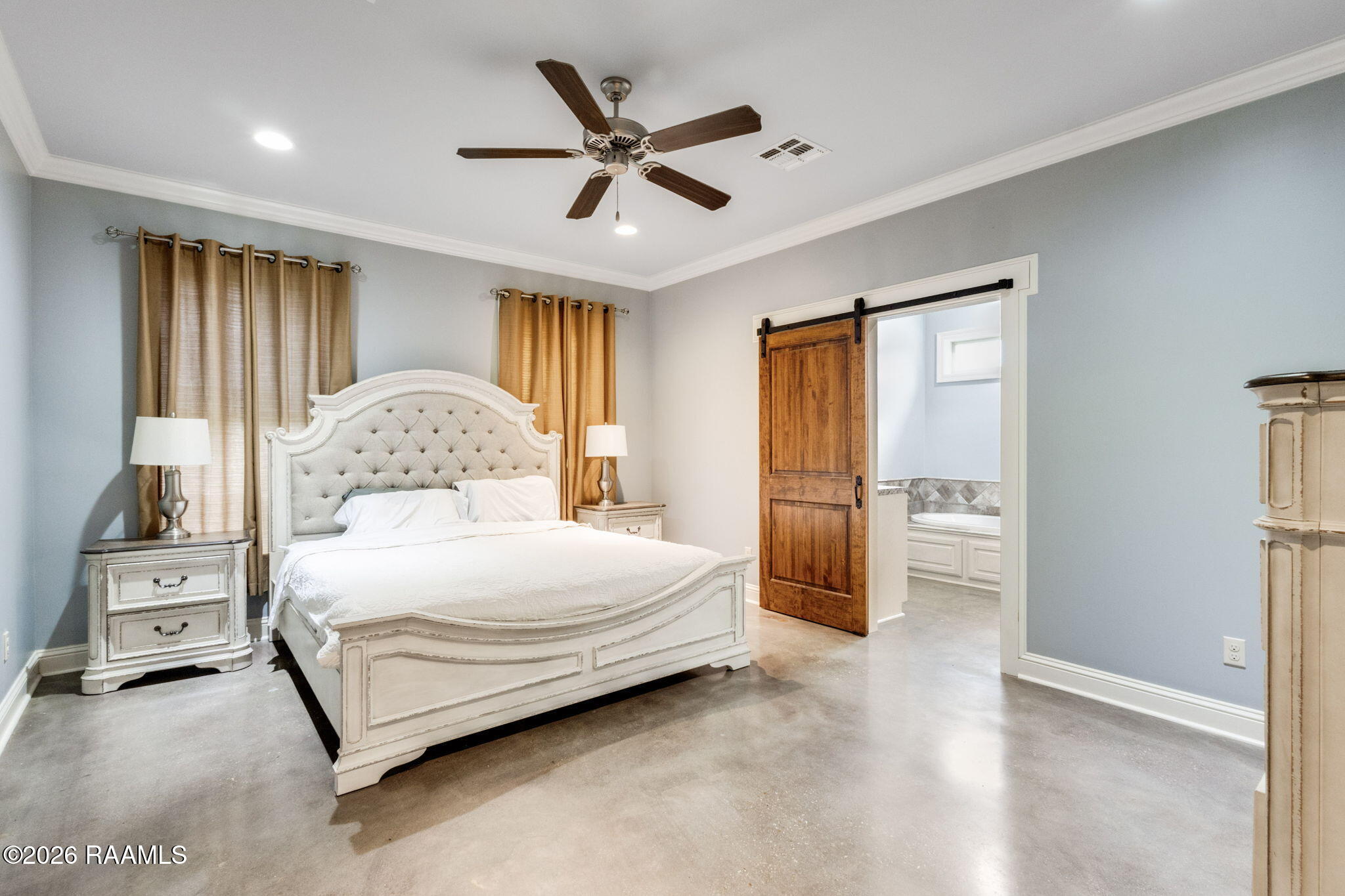 555 Longwood Drive
