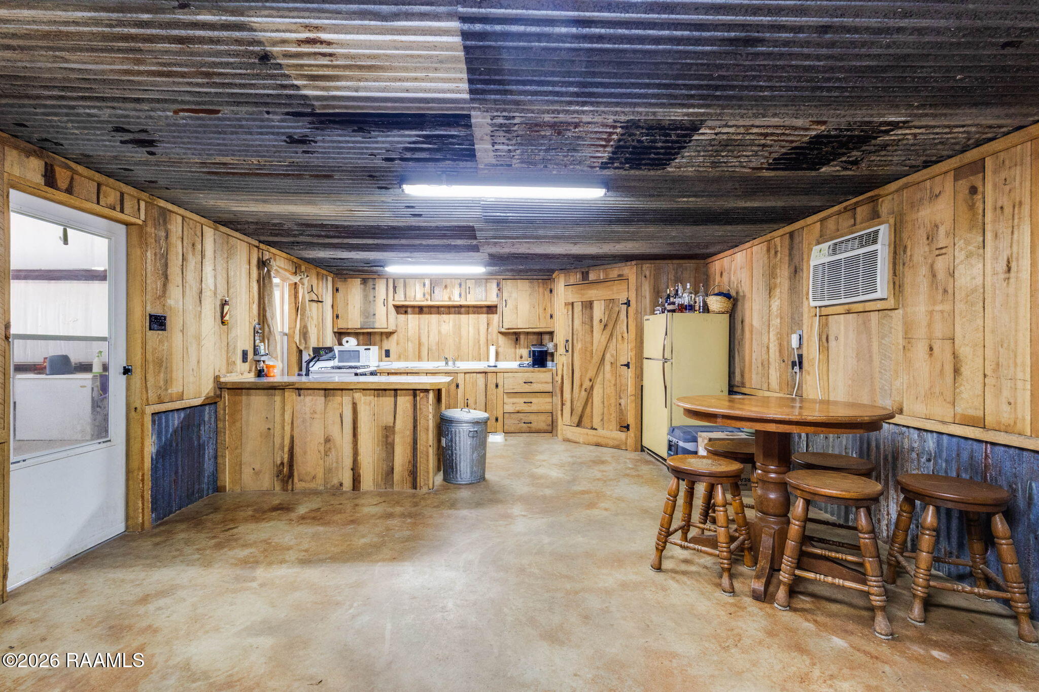 713 Hwy 35