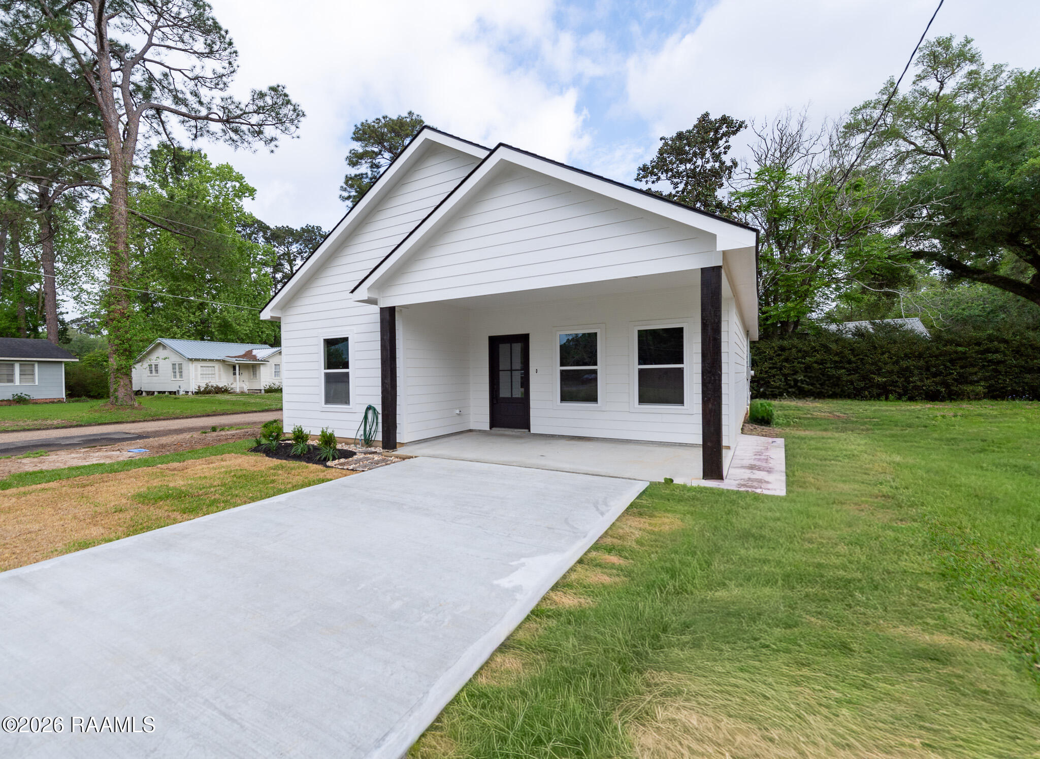 105 E Eleanor Street