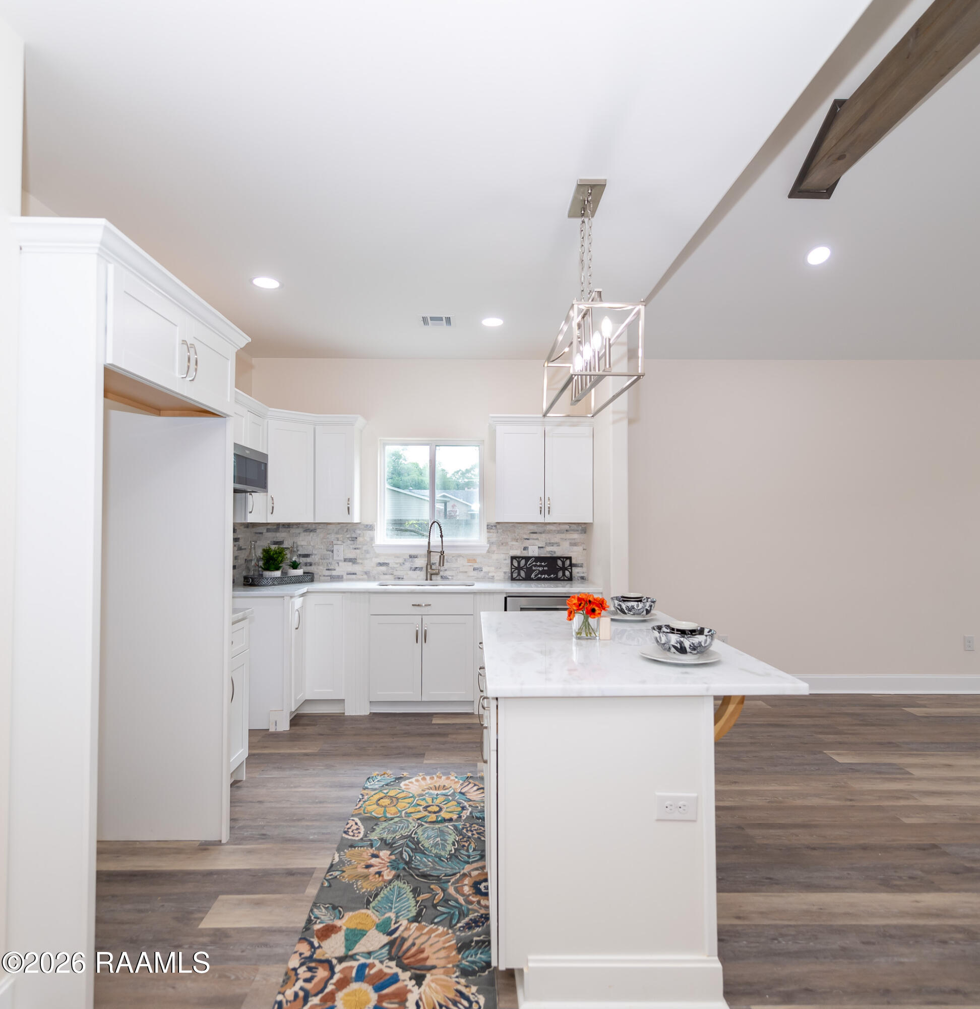 105 E Eleanor Street