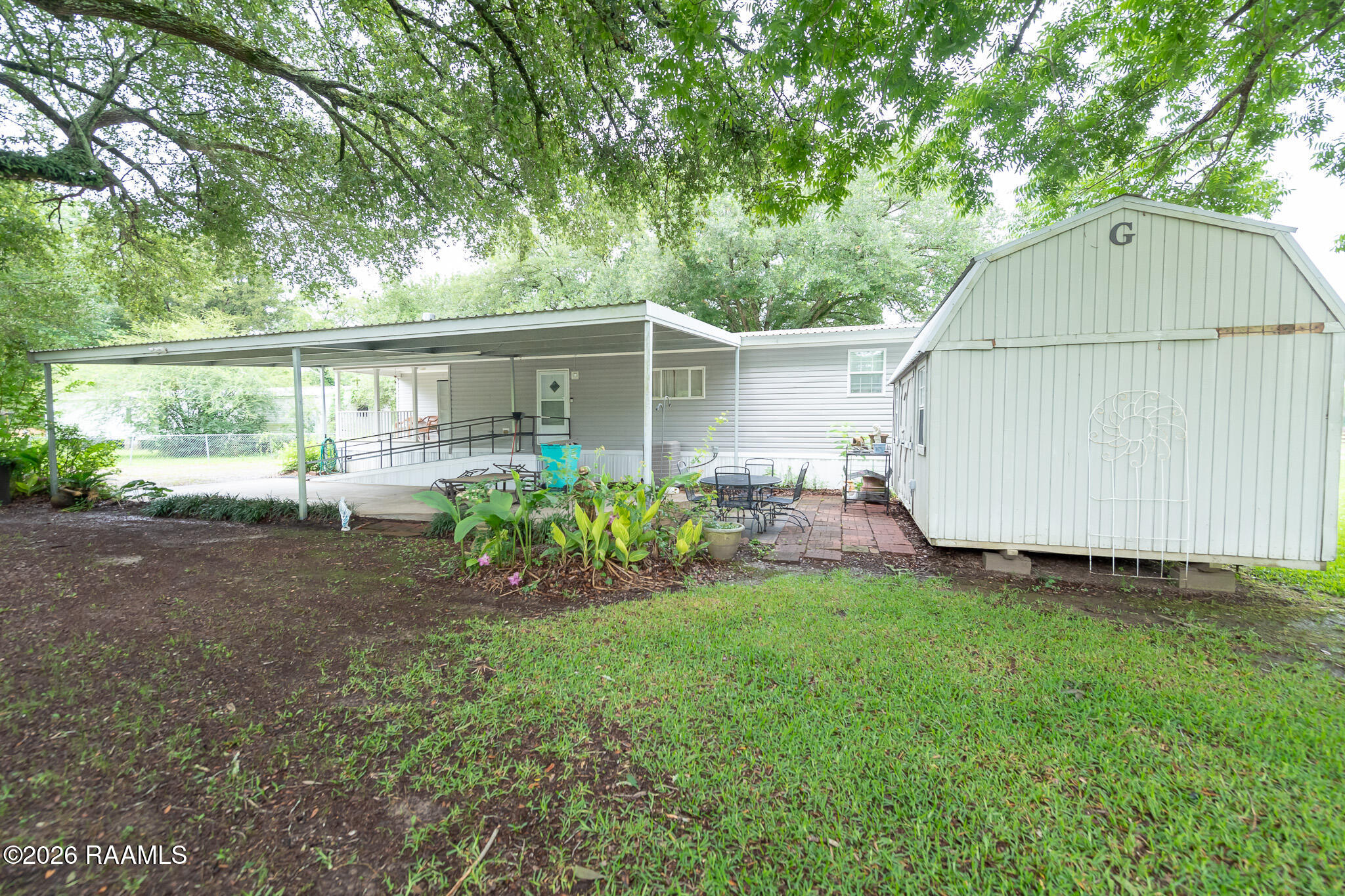 834-B Beverly Road