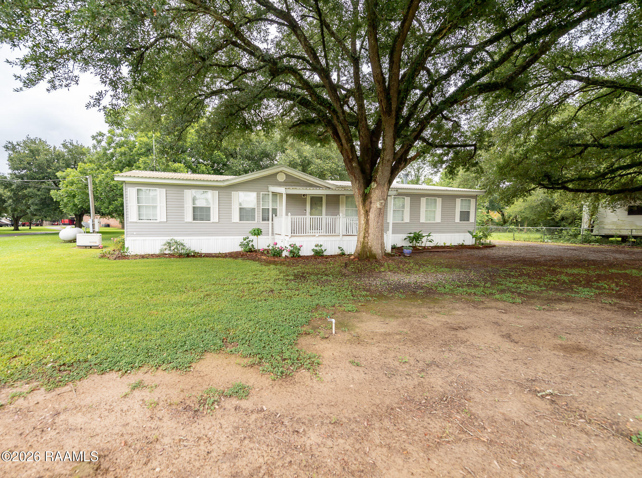 834-B Beverly Road