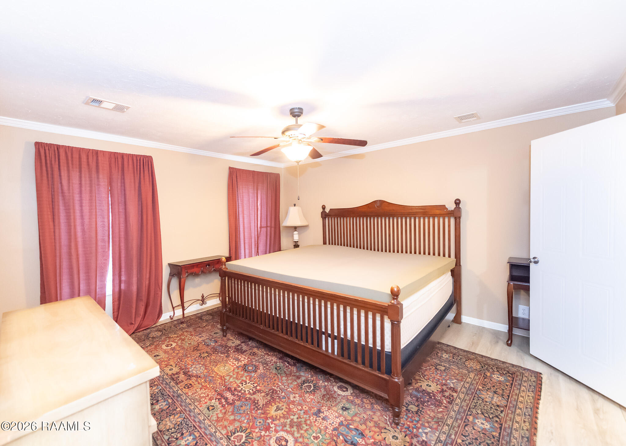 834-B Beverly Road