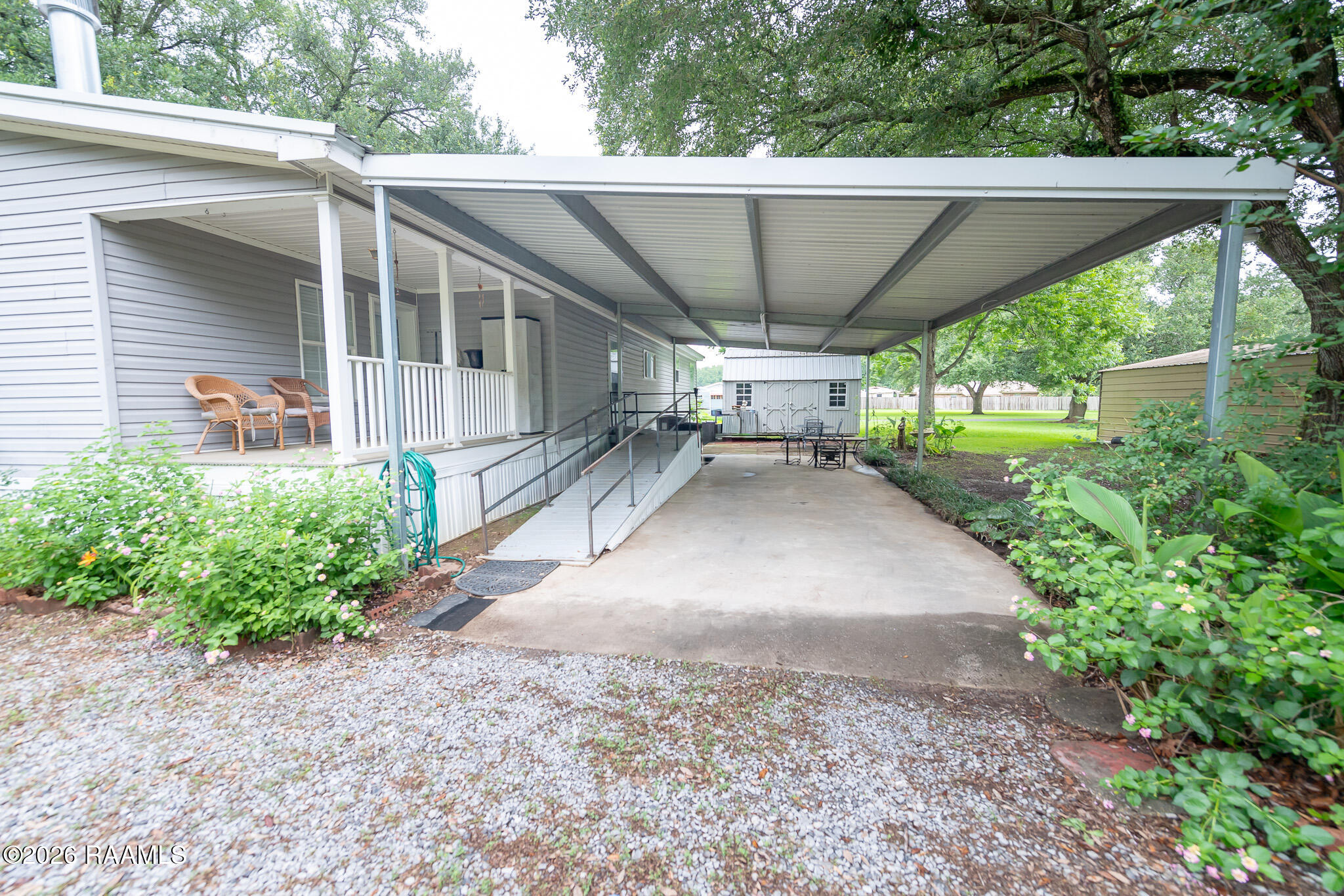 834-B Beverly Road