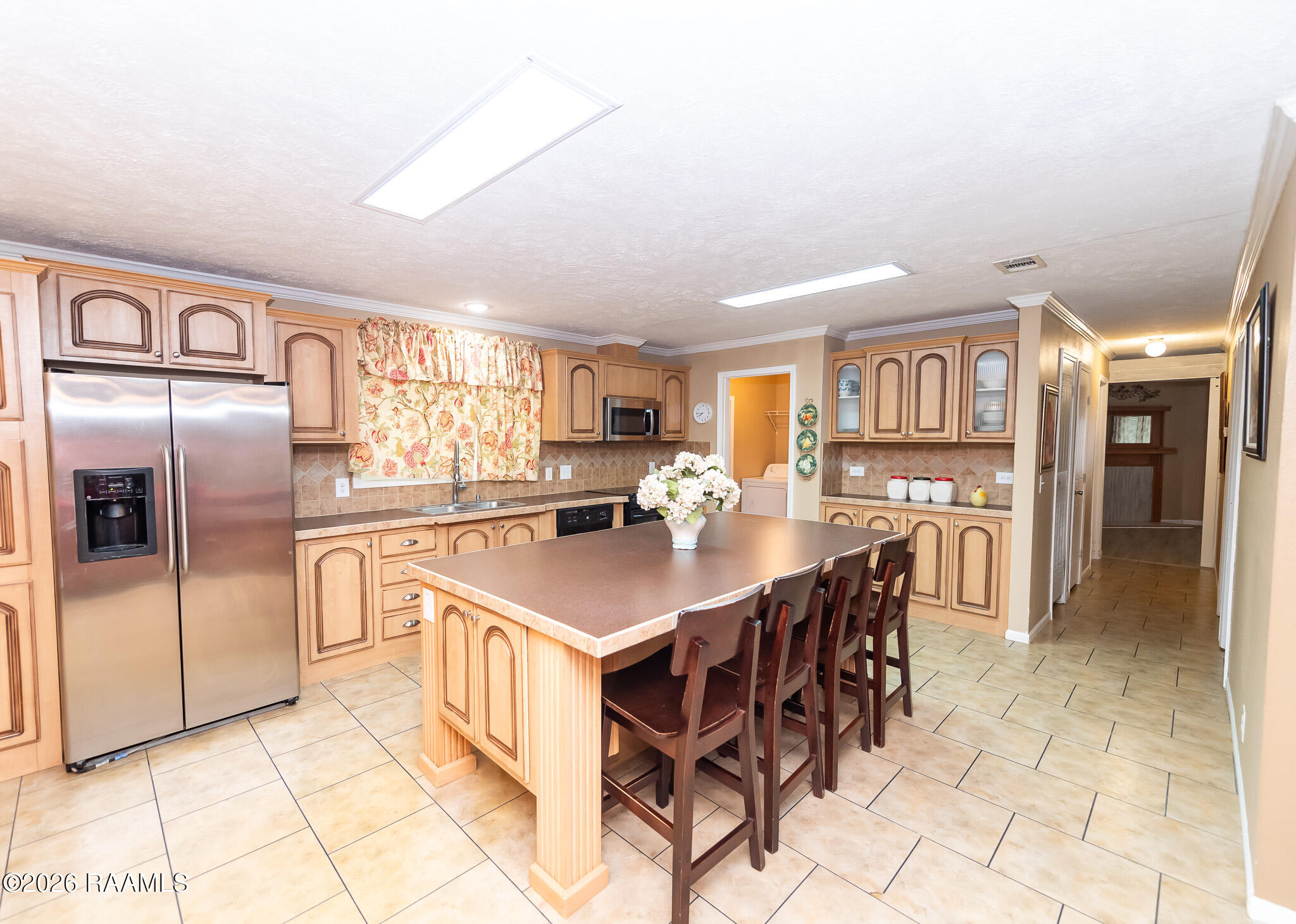 834-B Beverly Road