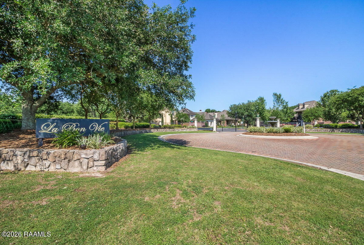 215 S Montauban Drive