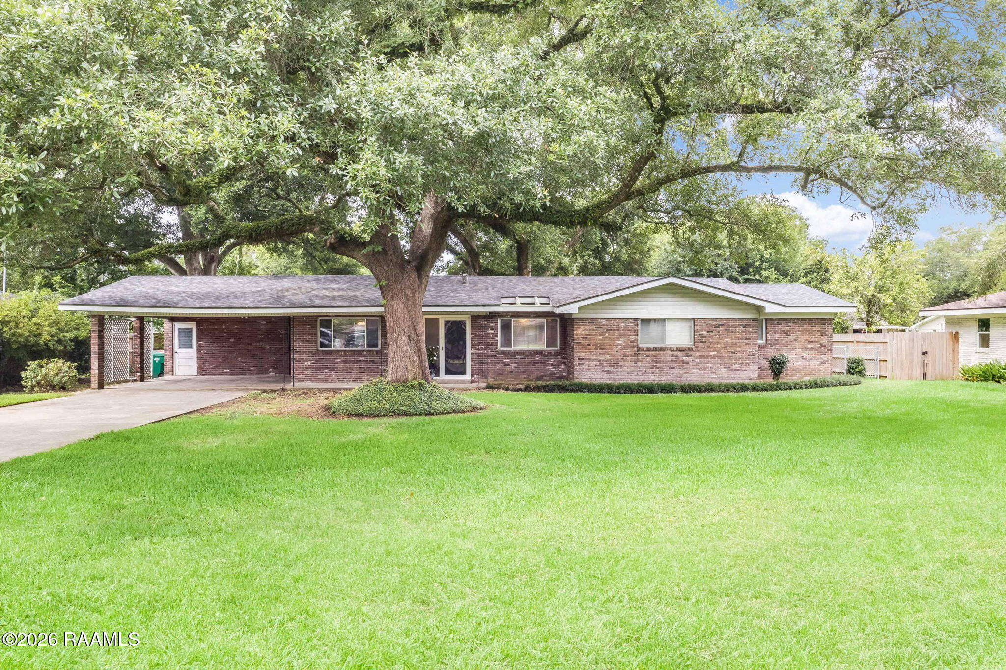 216 Brentwood Boulevard