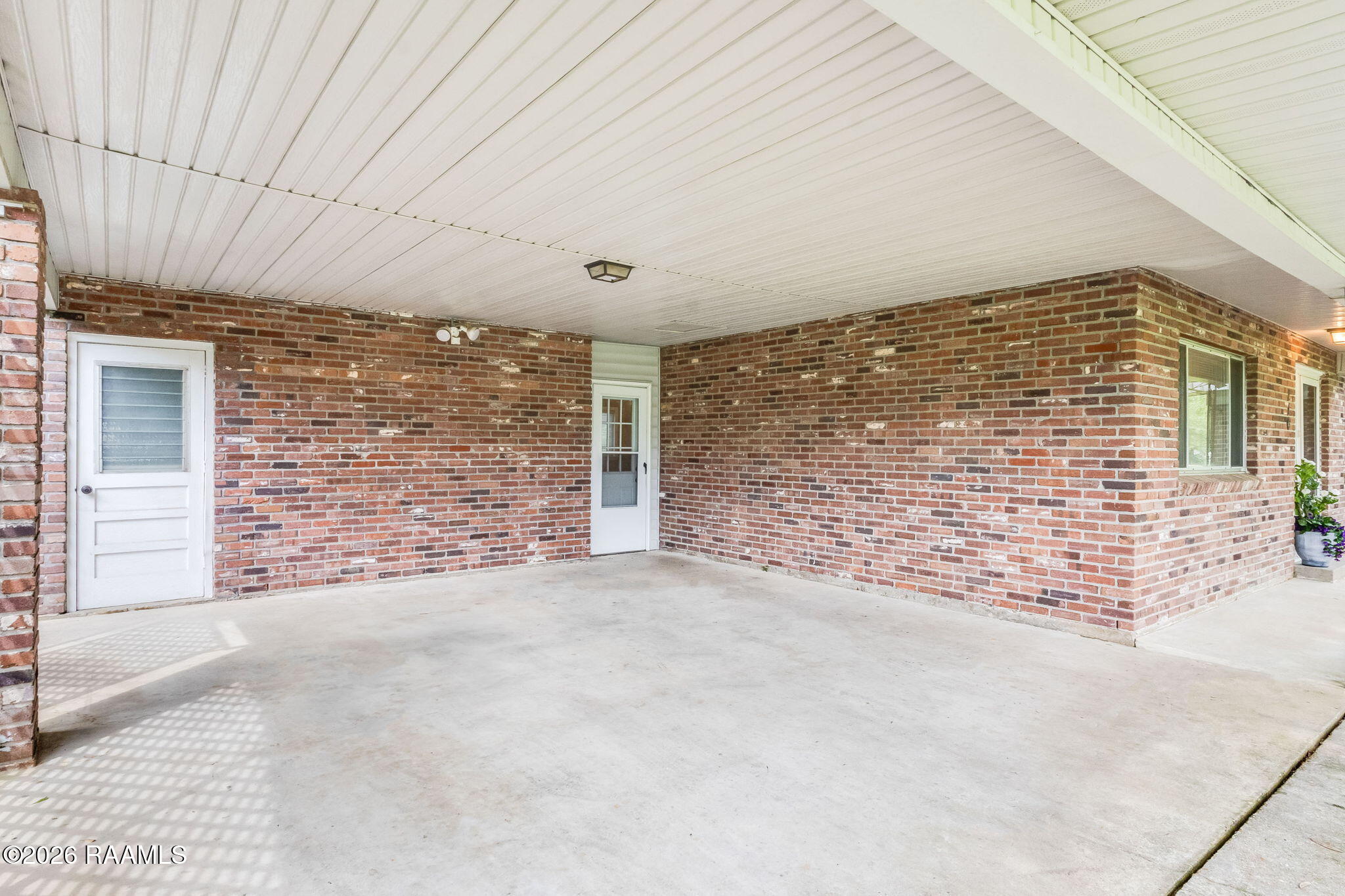 216 Brentwood Boulevard