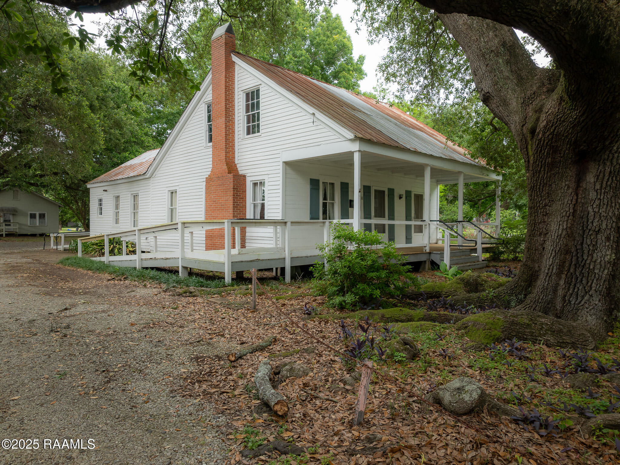 609 E Main Street