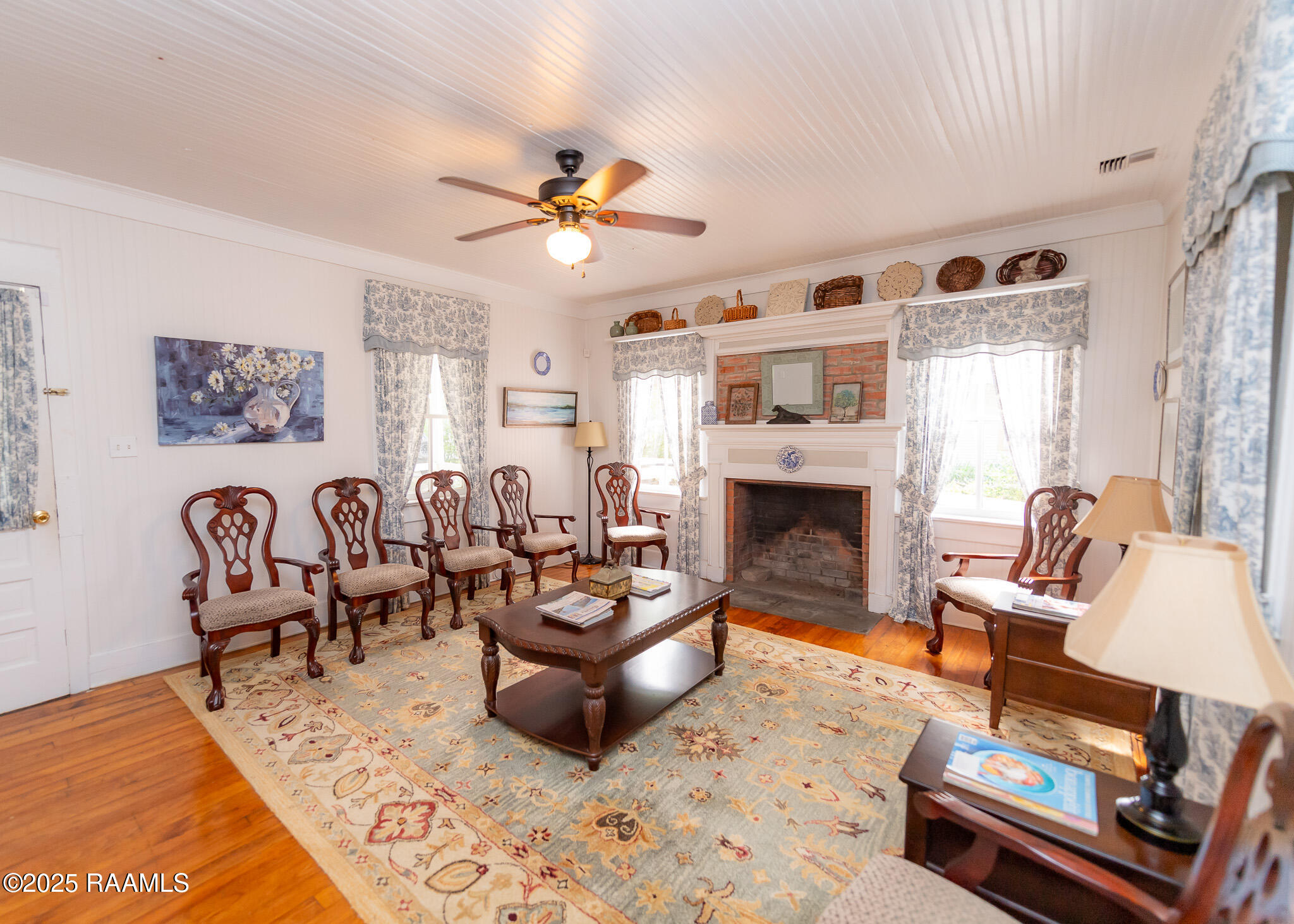 609 E Main Street