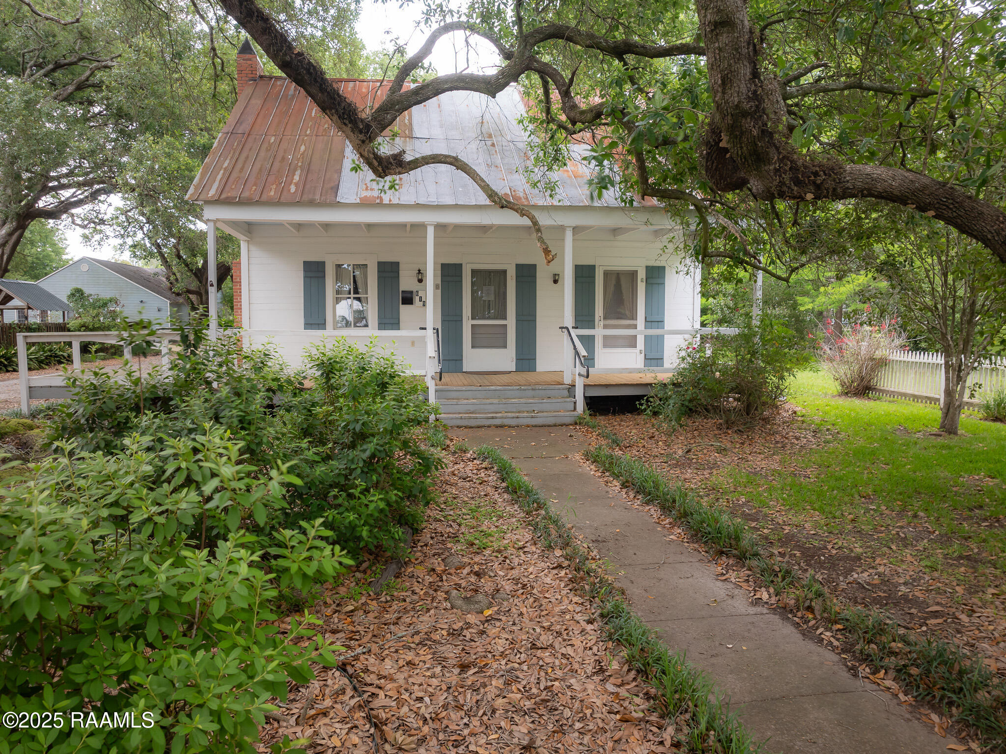609 E Main Street