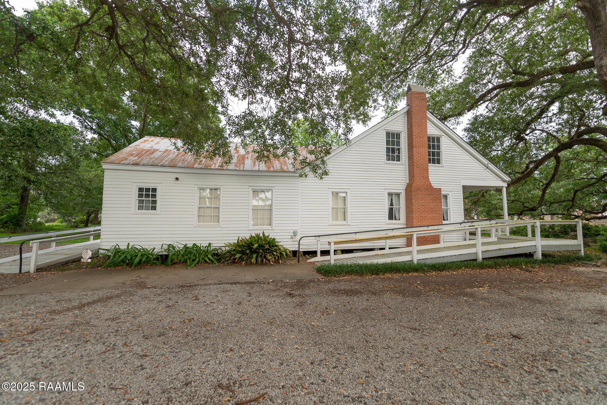 609 E Main Street