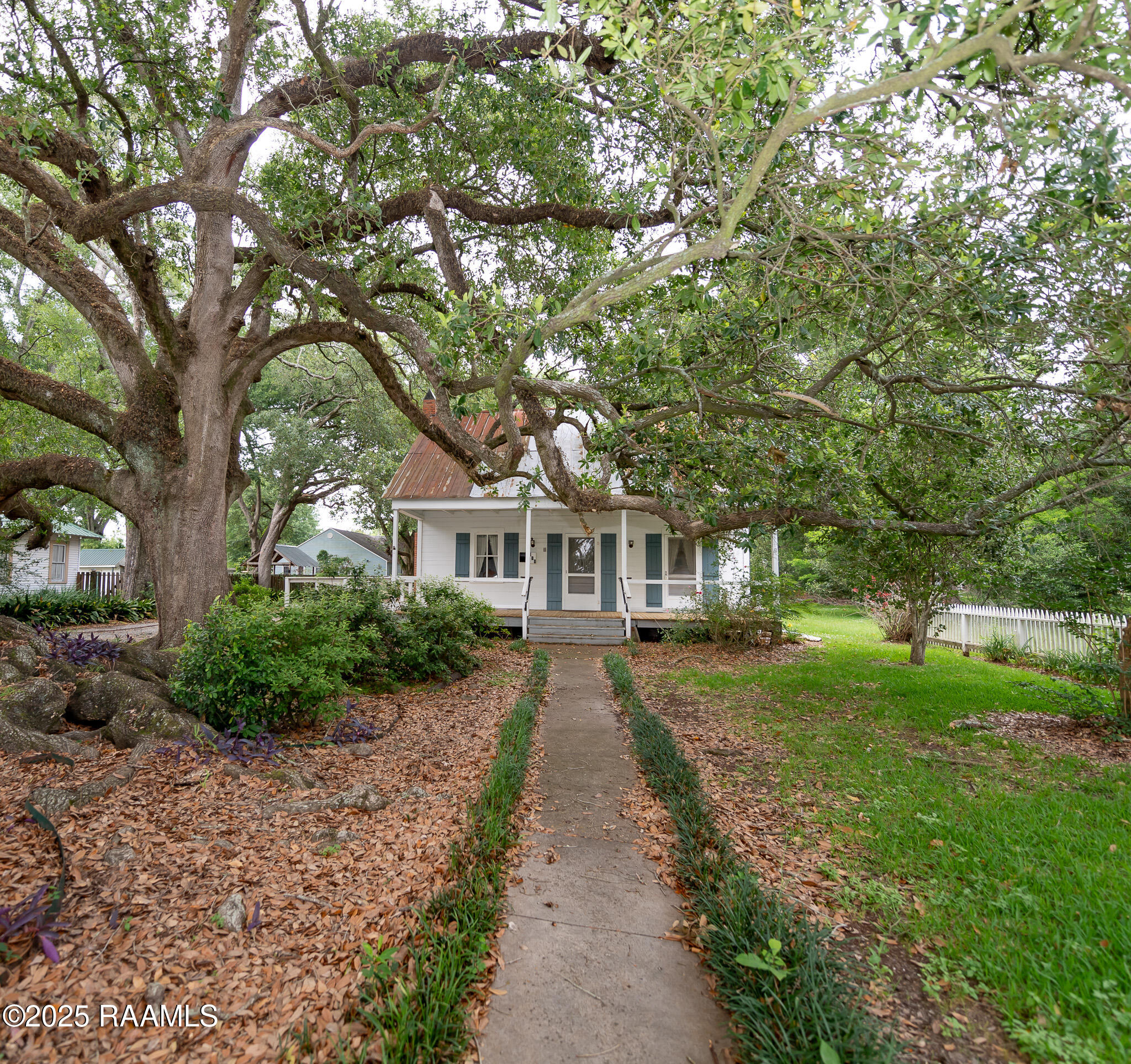 609 E Main Street