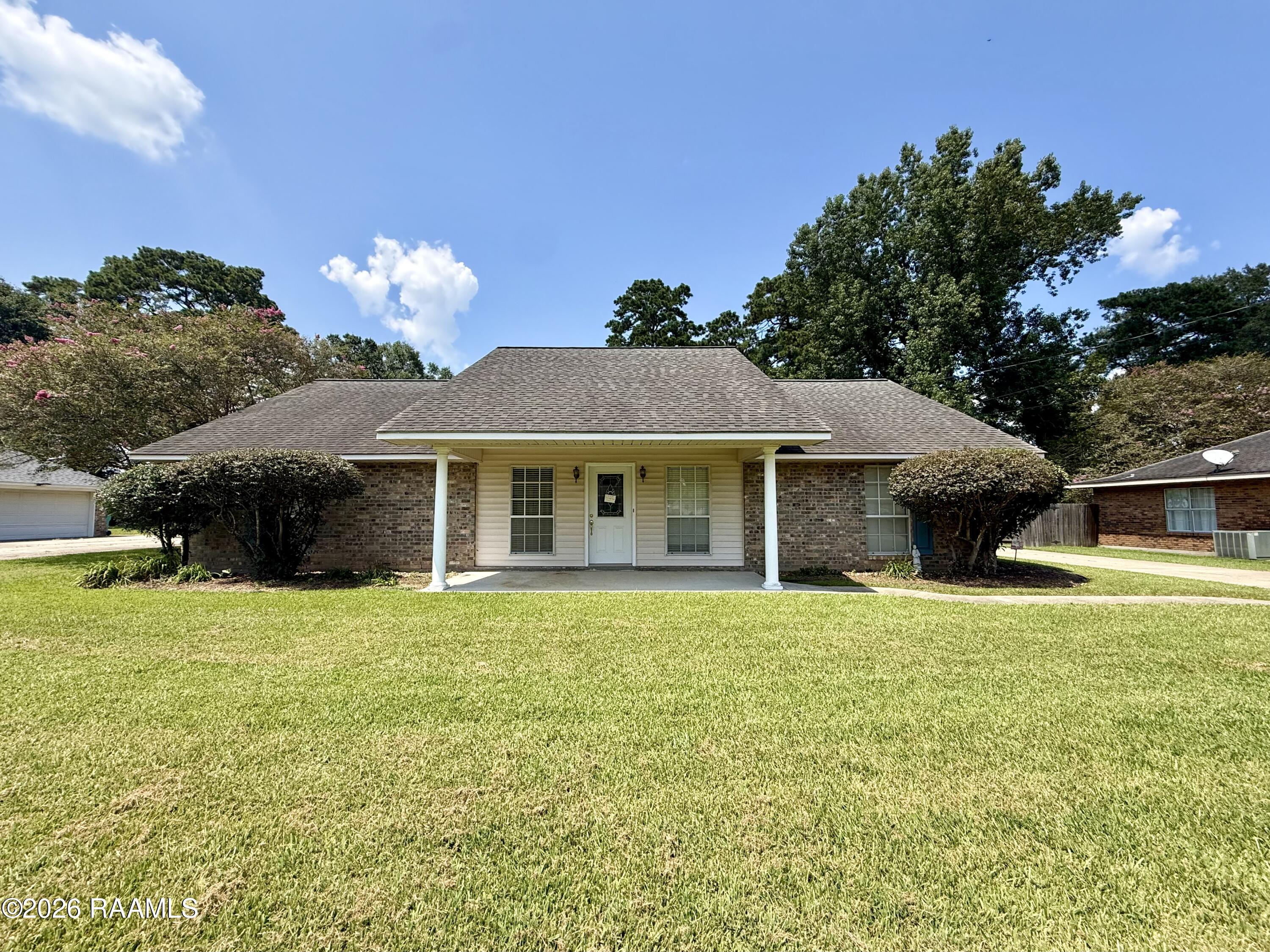 162 Whispering Oaks Drive