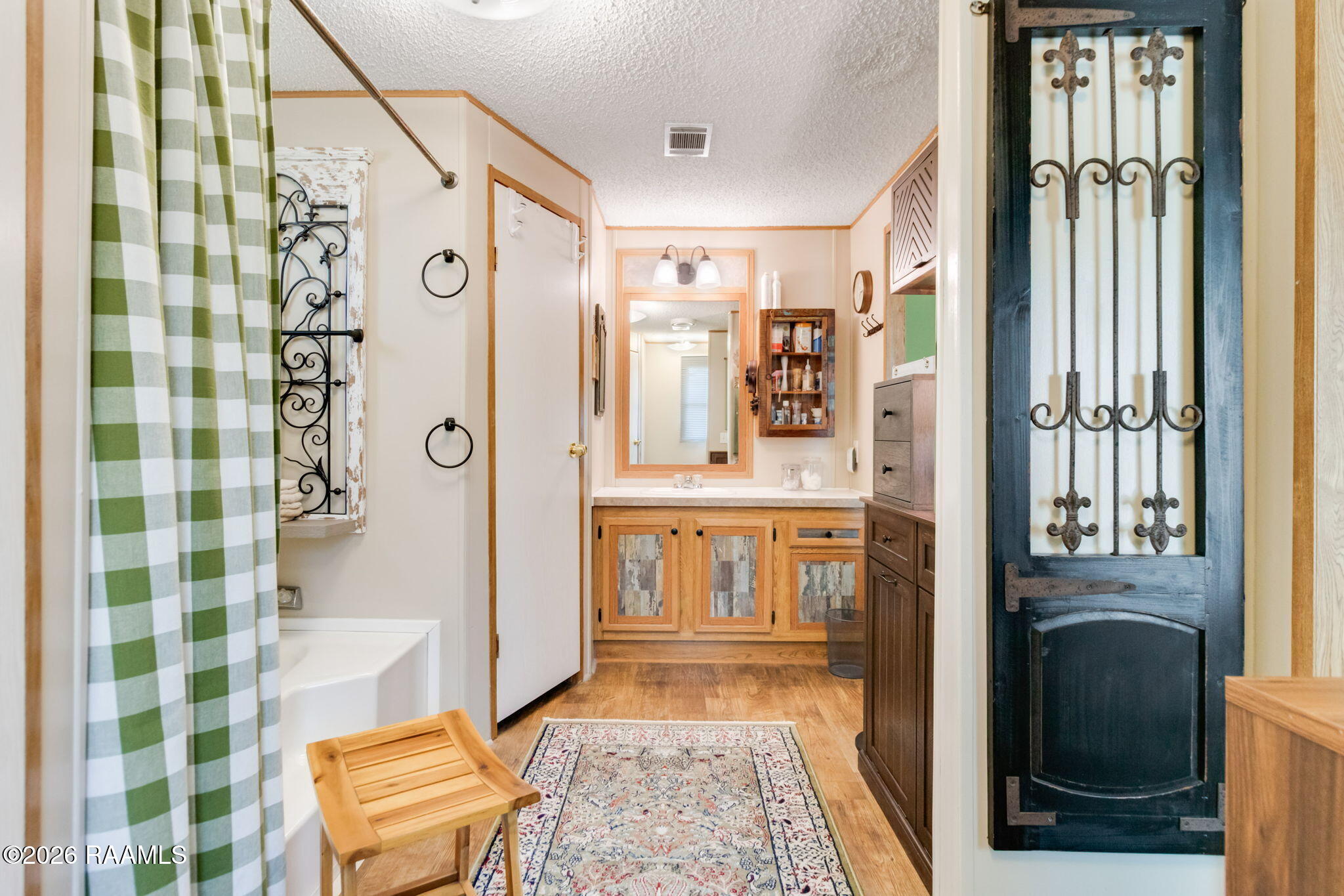 1038 Clayton Castille Road